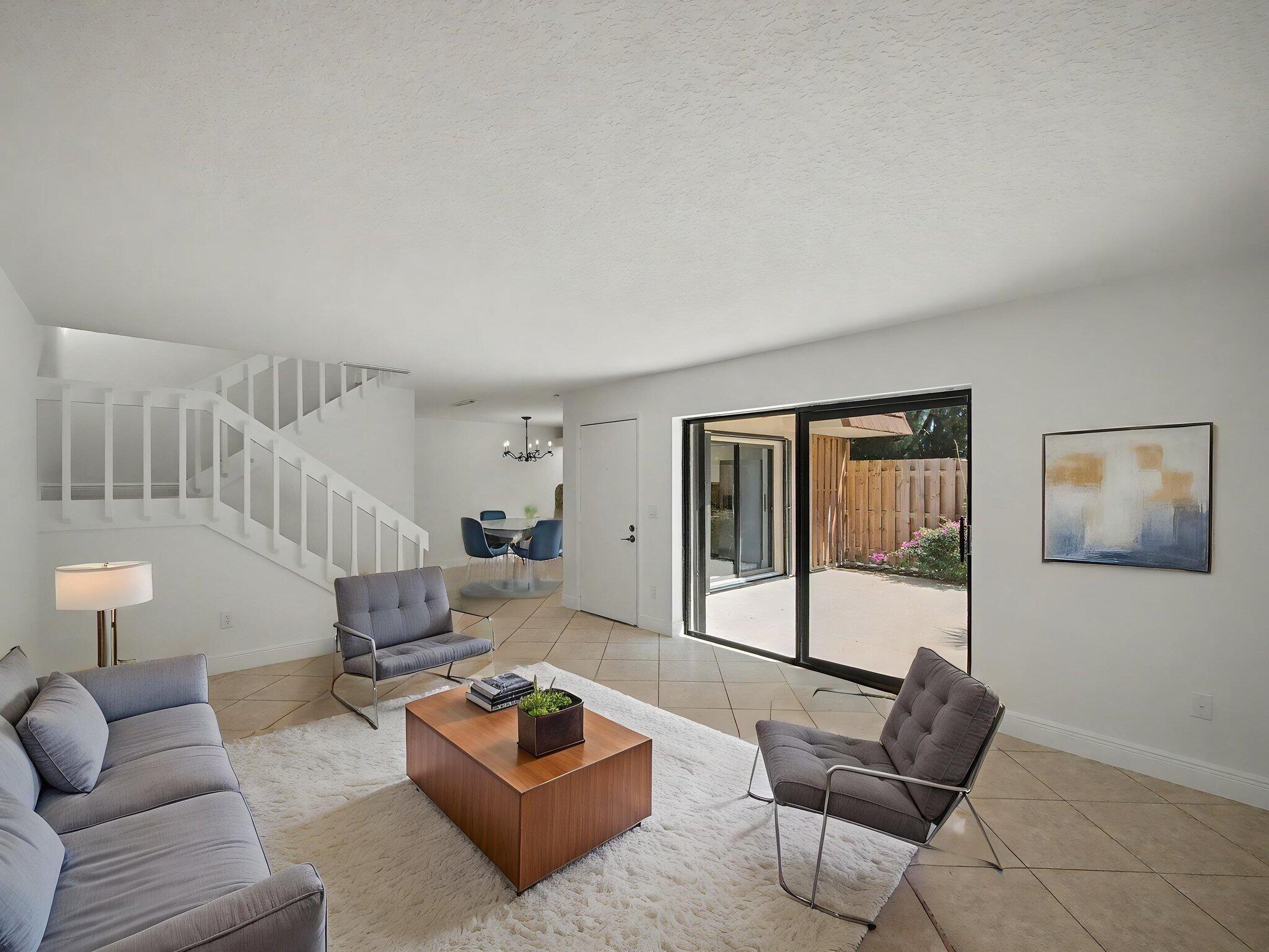 825 Center Street 12a