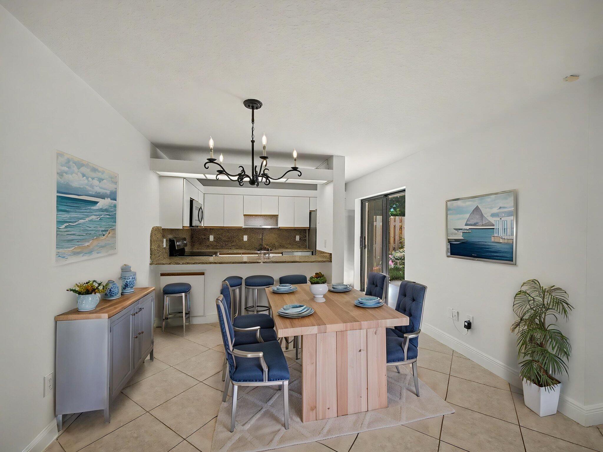 825 Center Street 12a