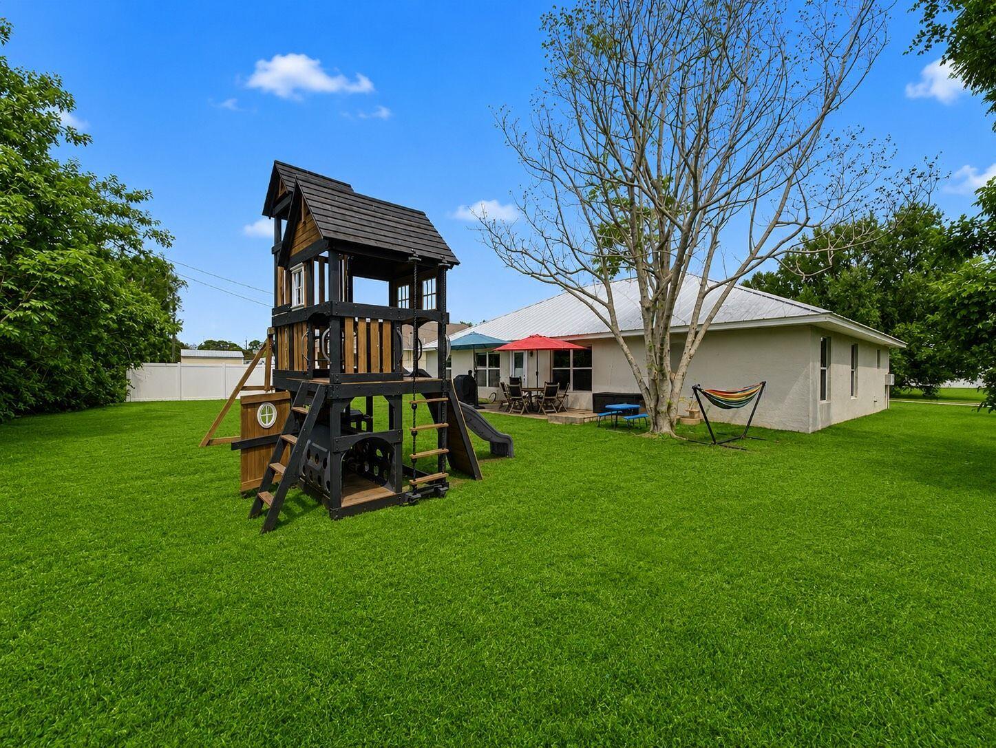 1550 SW Kosnar Avenue, Port St. Lucie