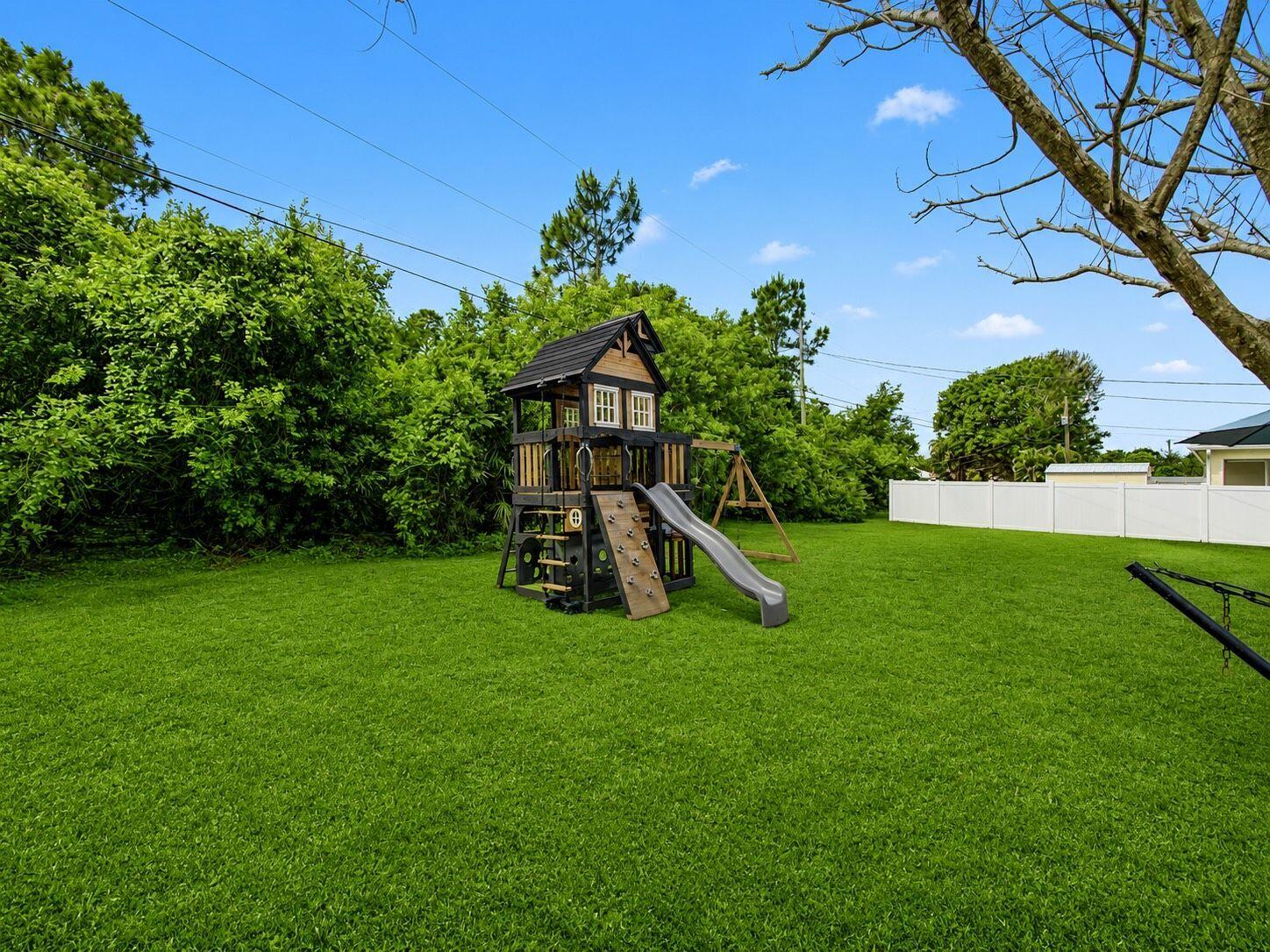 1550 SW Kosnar Avenue, Port St. Lucie