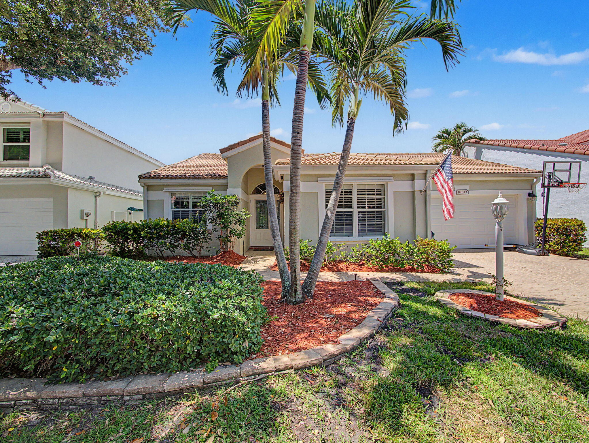 10109 Oak Bark Lane