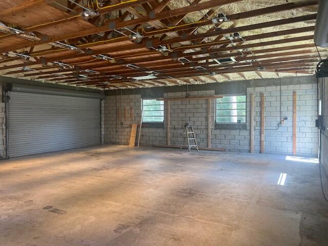 16824 N 130th Ave Avenue N, Farms