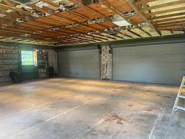 16824 N 130th Ave Avenue N, Farms