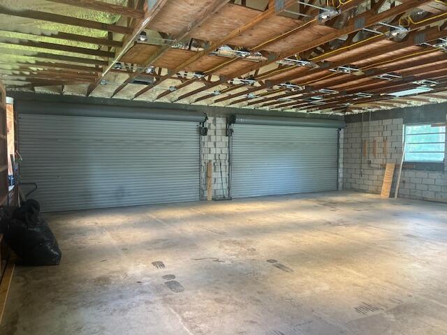 16824 N 130th Ave Avenue N, Farms