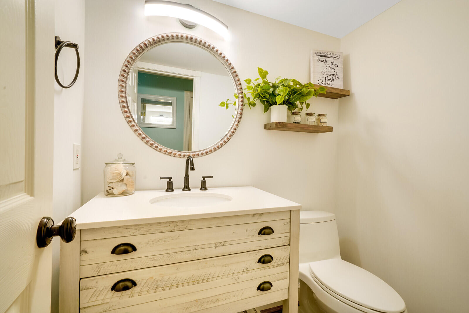 865 SW Magnolia Bluff Drive