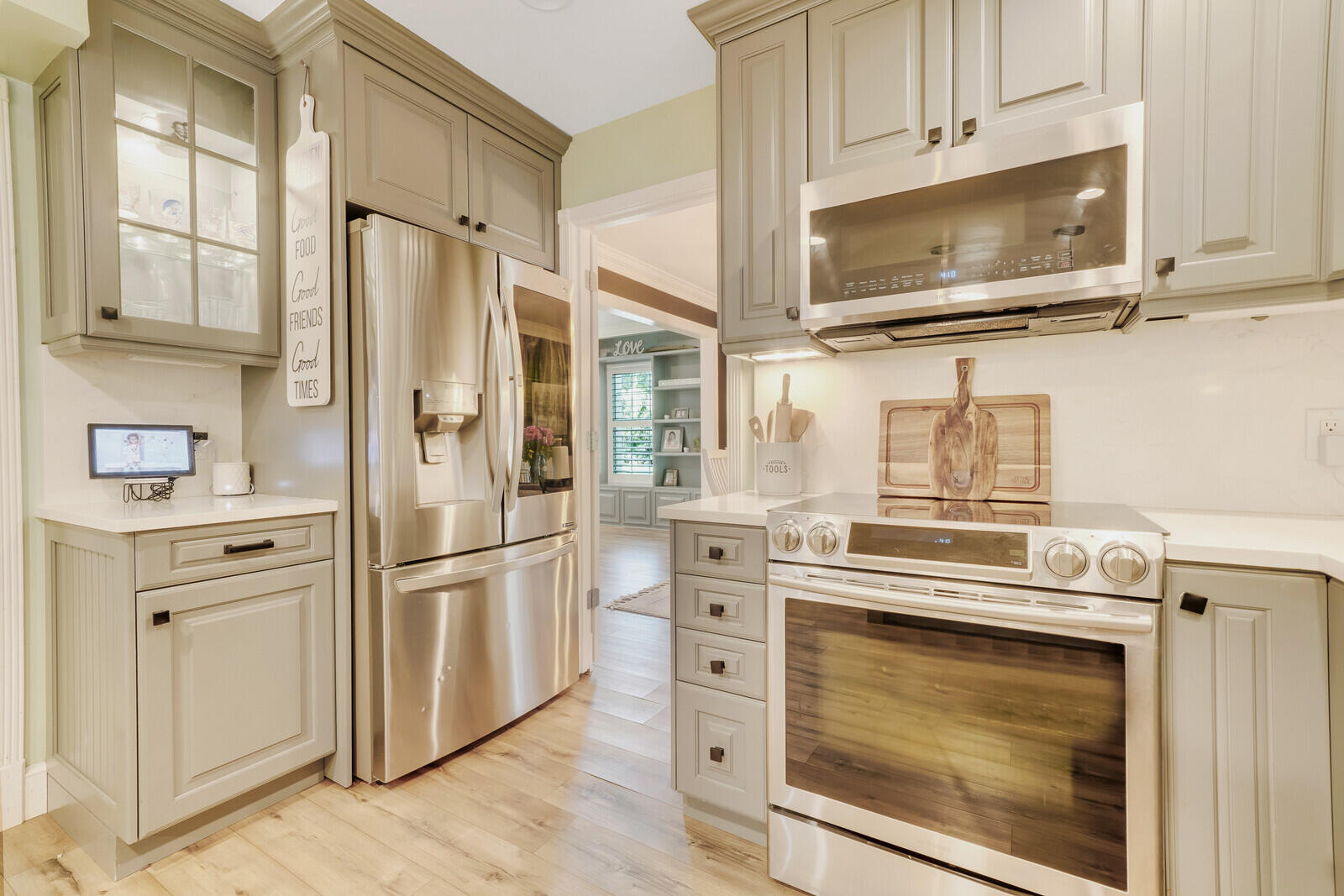 865 SW Magnolia Bluff Drive