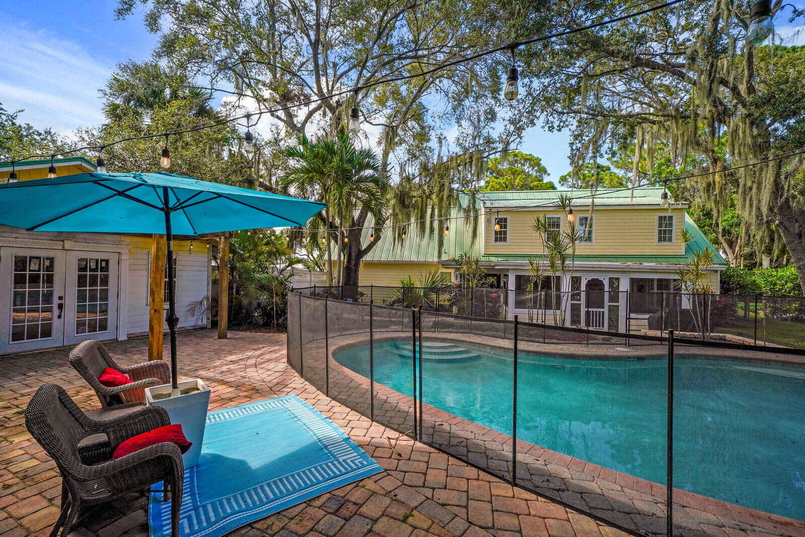 865 SW Magnolia Bluff Drive