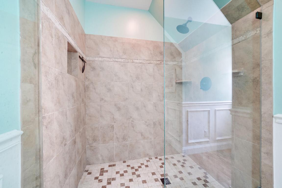 865 SW Magnolia Bluff Drive