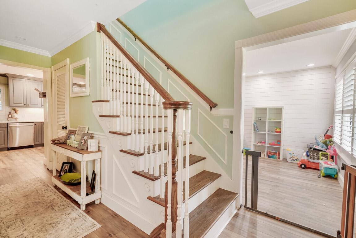 865 SW Magnolia Bluff Drive