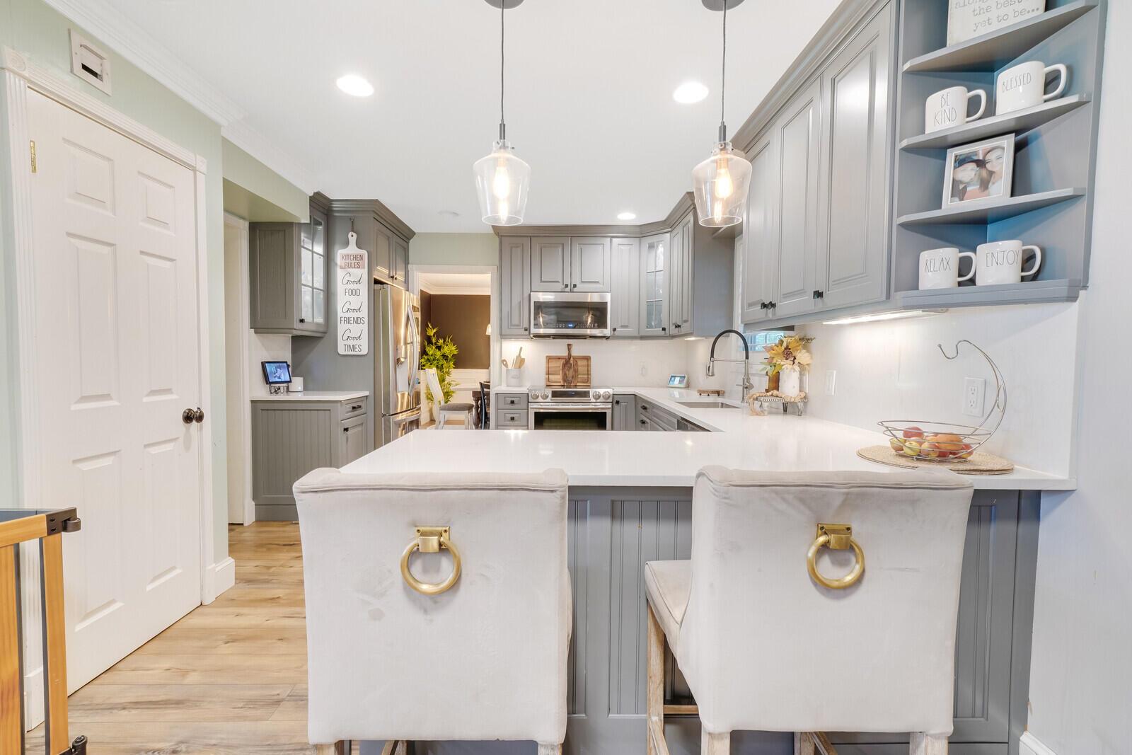 865 SW Magnolia Bluff Drive