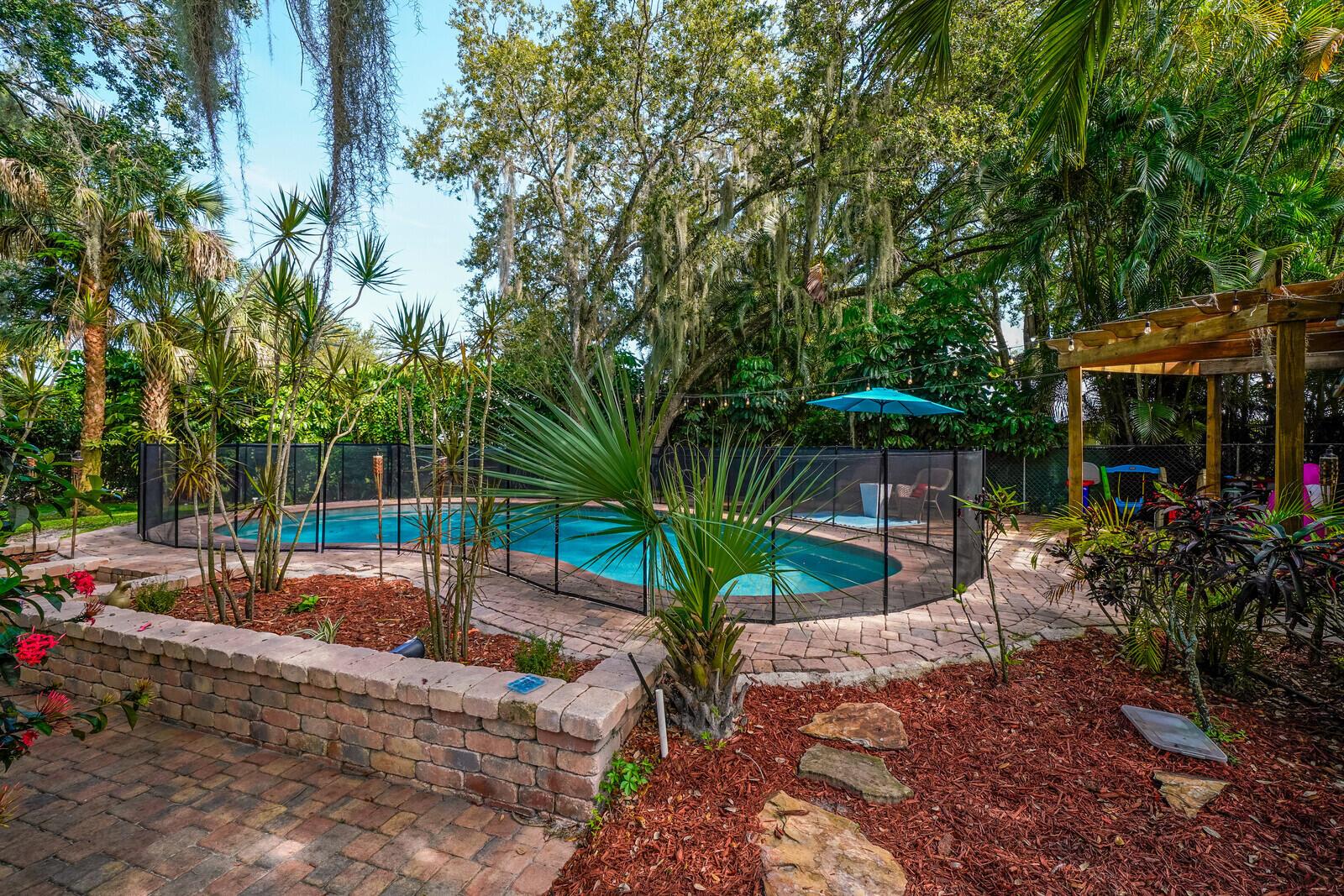 865 SW Magnolia Bluff Drive