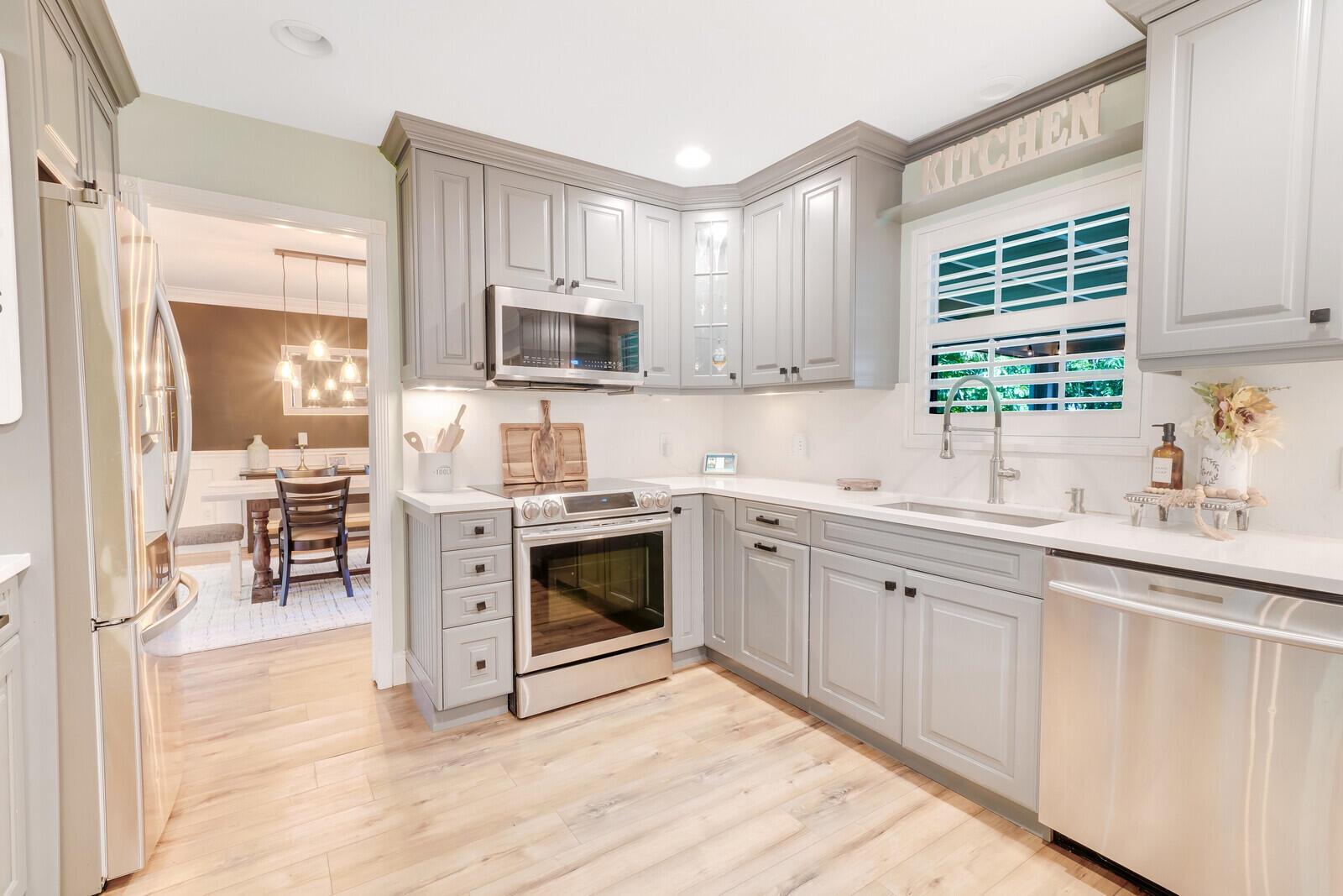 865 SW Magnolia Bluff Drive