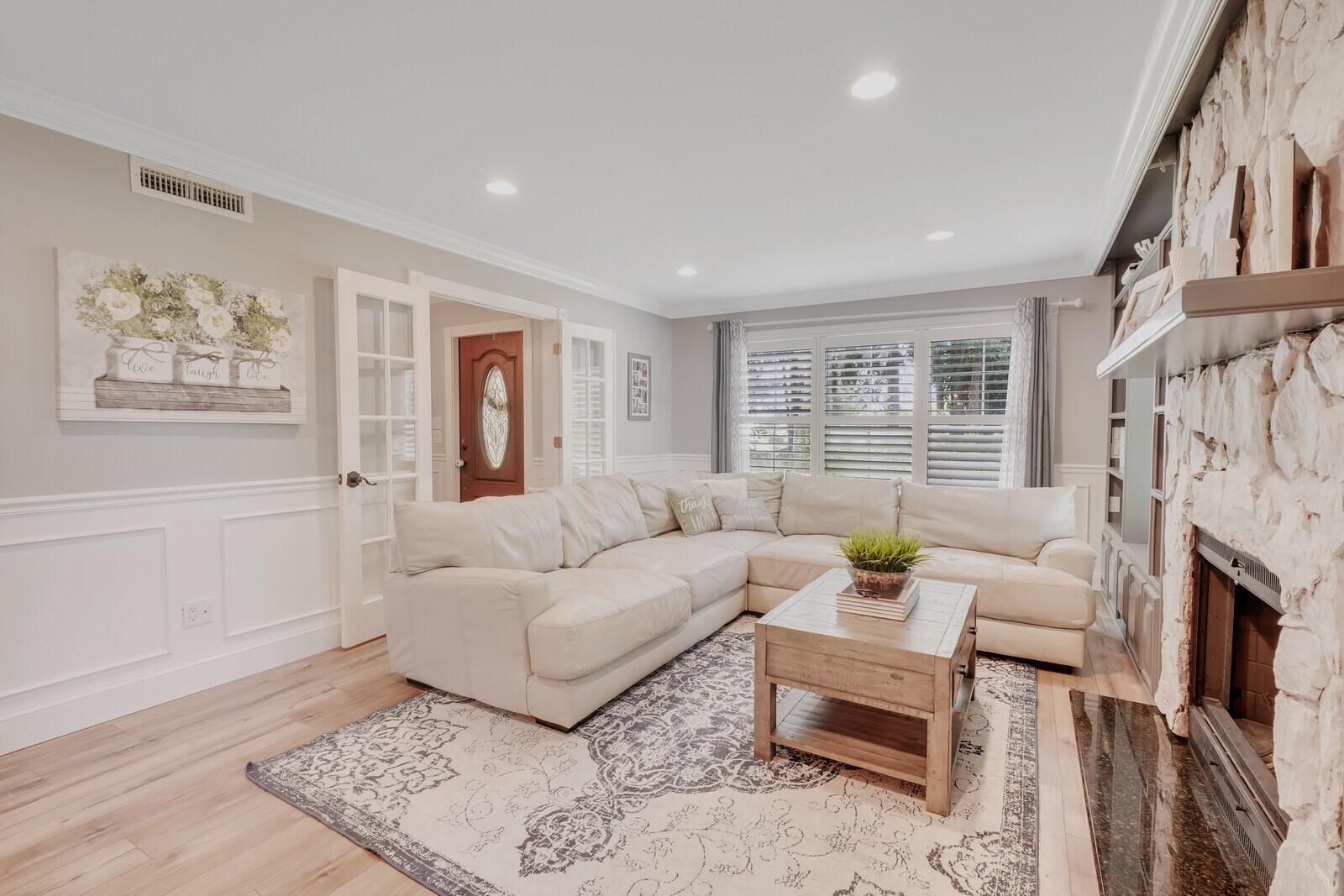 865 SW Magnolia Bluff Drive