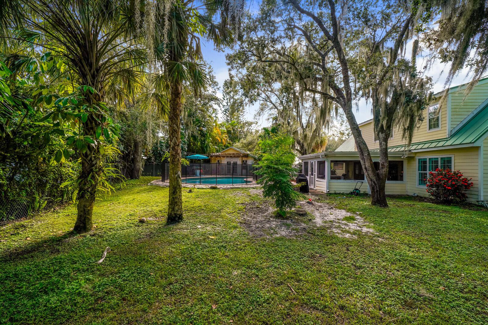 865 SW Magnolia Bluff Drive