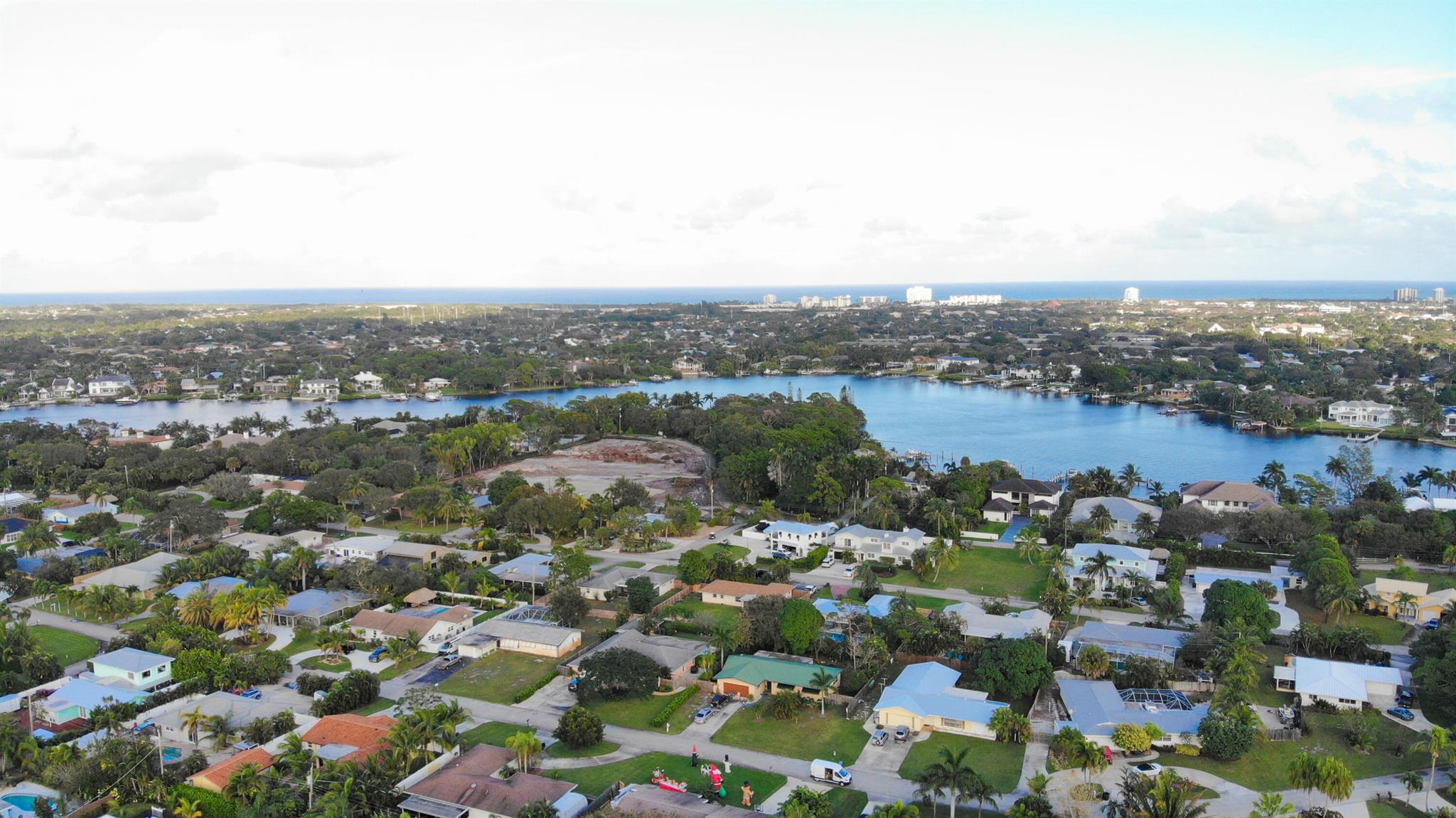 4948 Windward Avenue