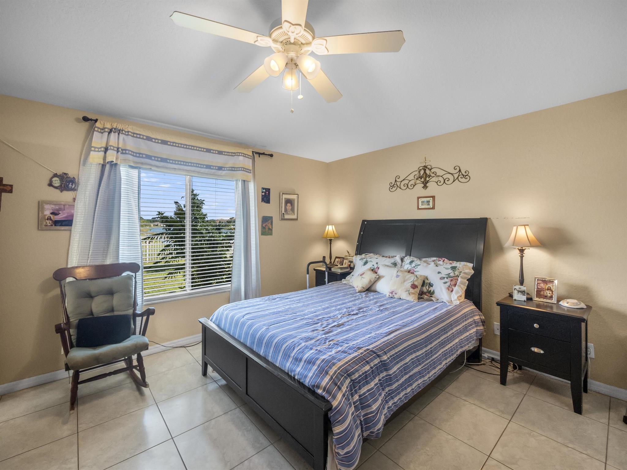 2913 SW Cape Breton Drive