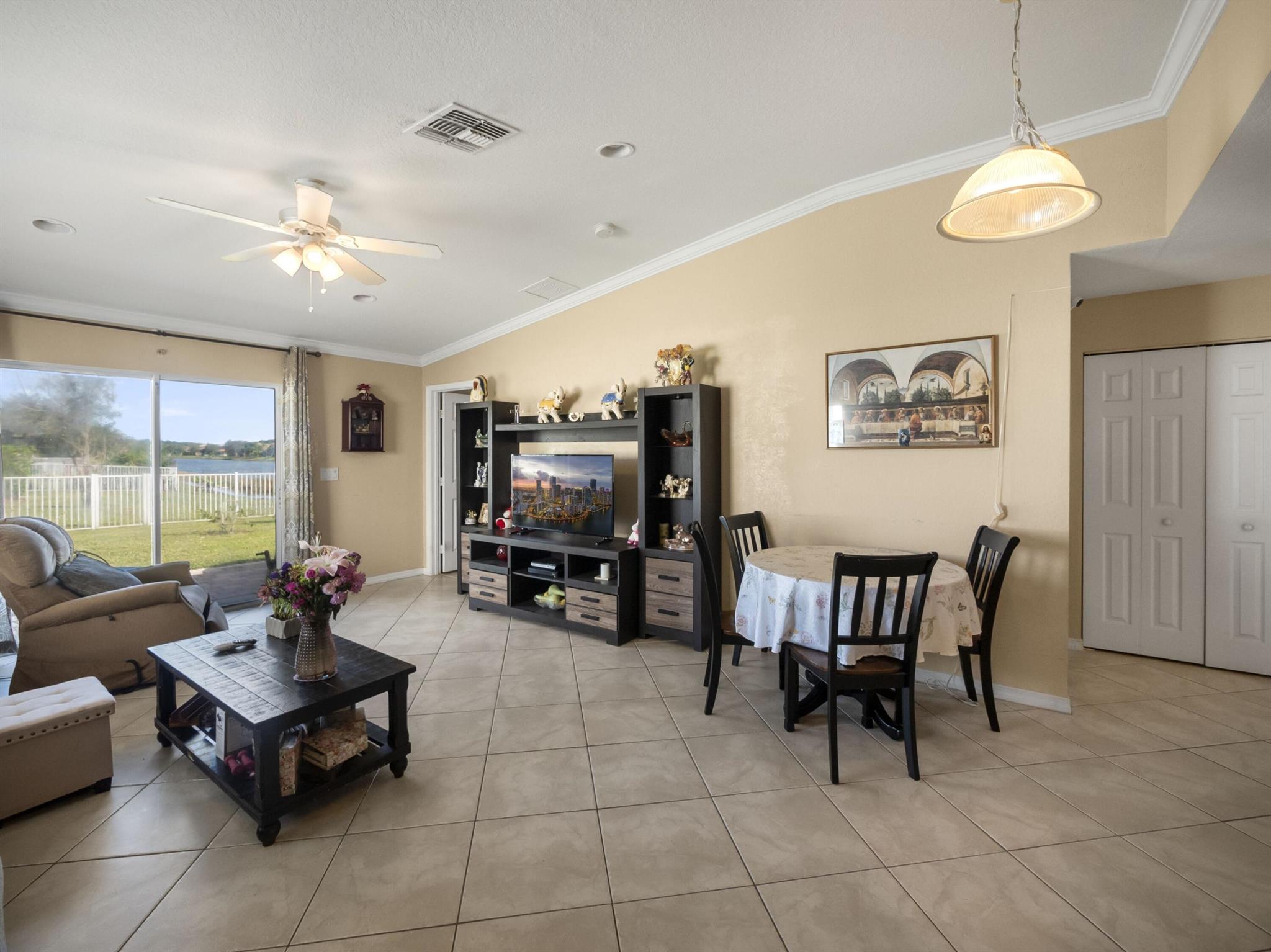 2913 SW Cape Breton Drive