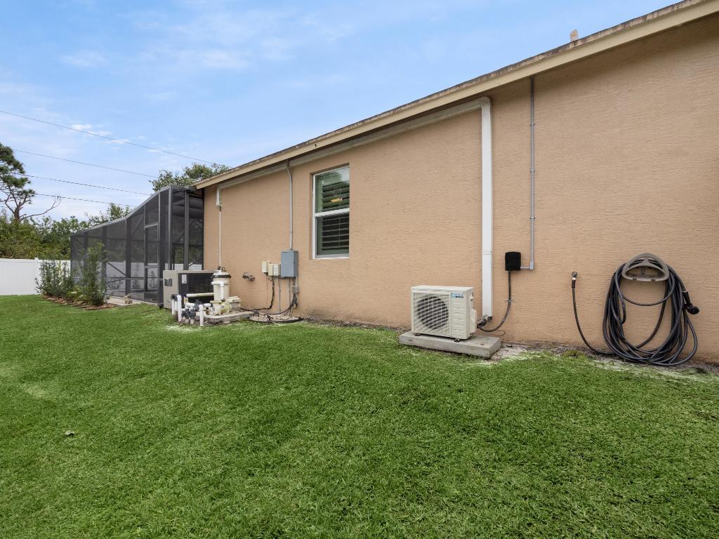 160 SW Exora Terrace