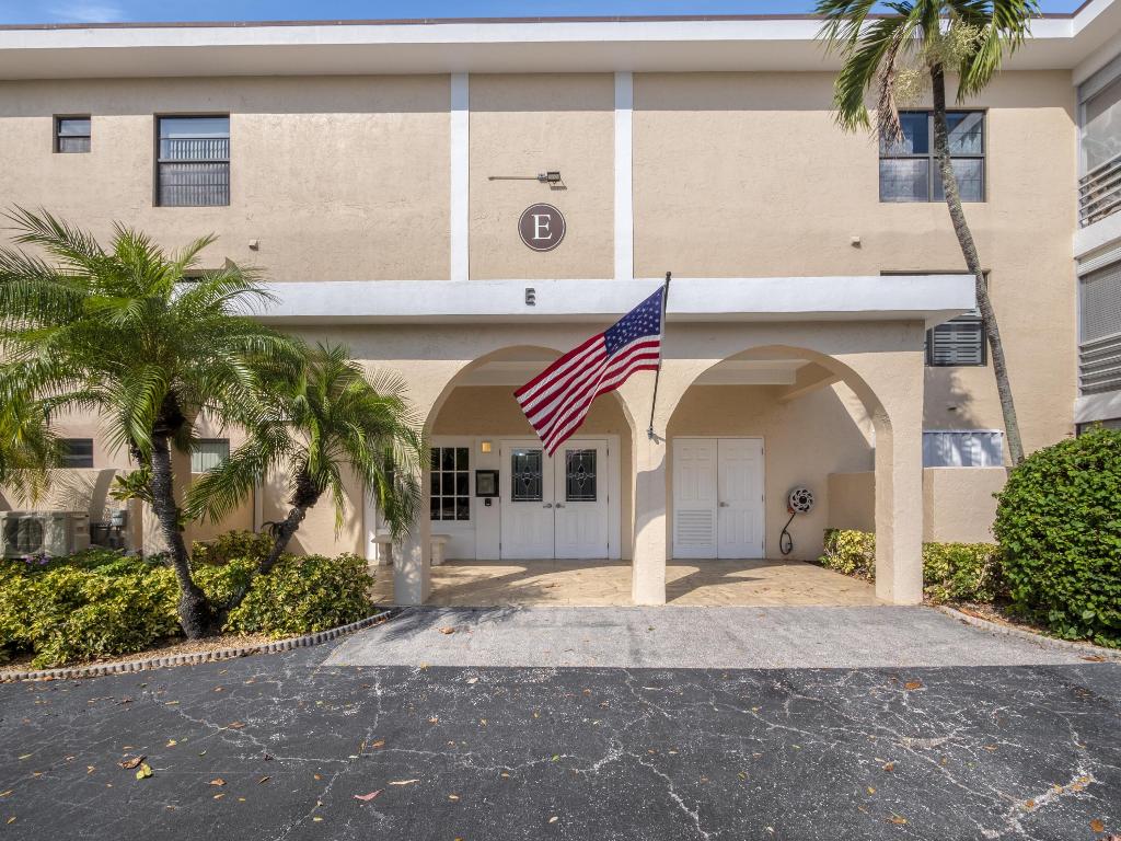 300 N Highway A1a 103e