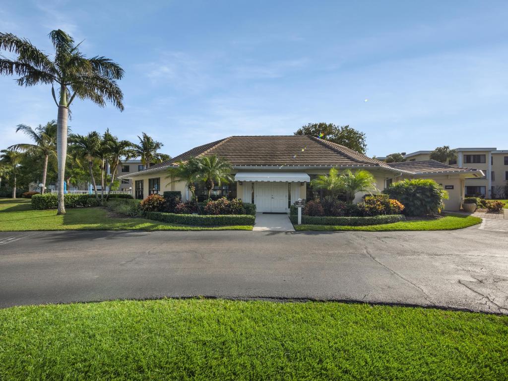 300 N Highway A1a 103e