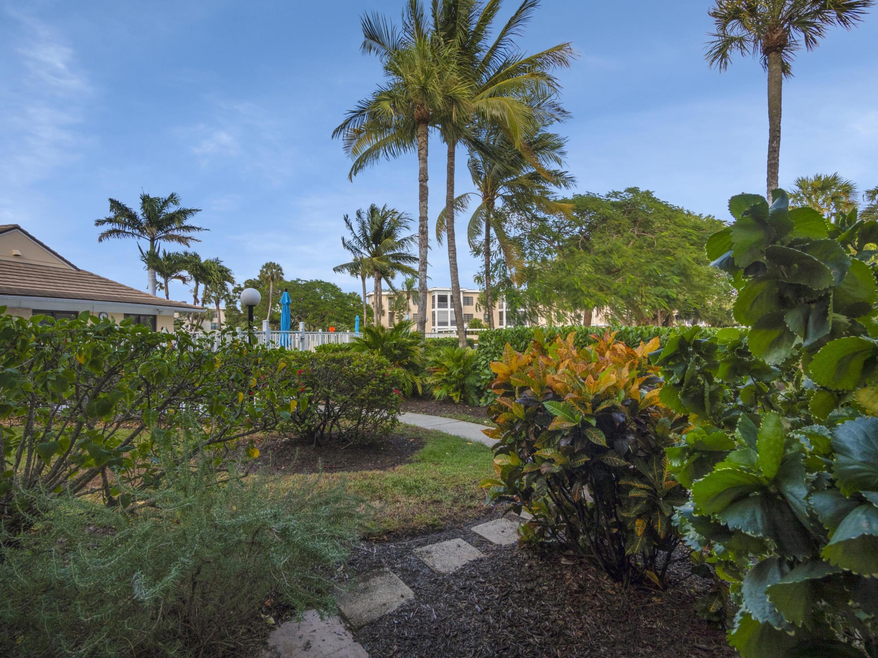 300 N Highway A1a 103e