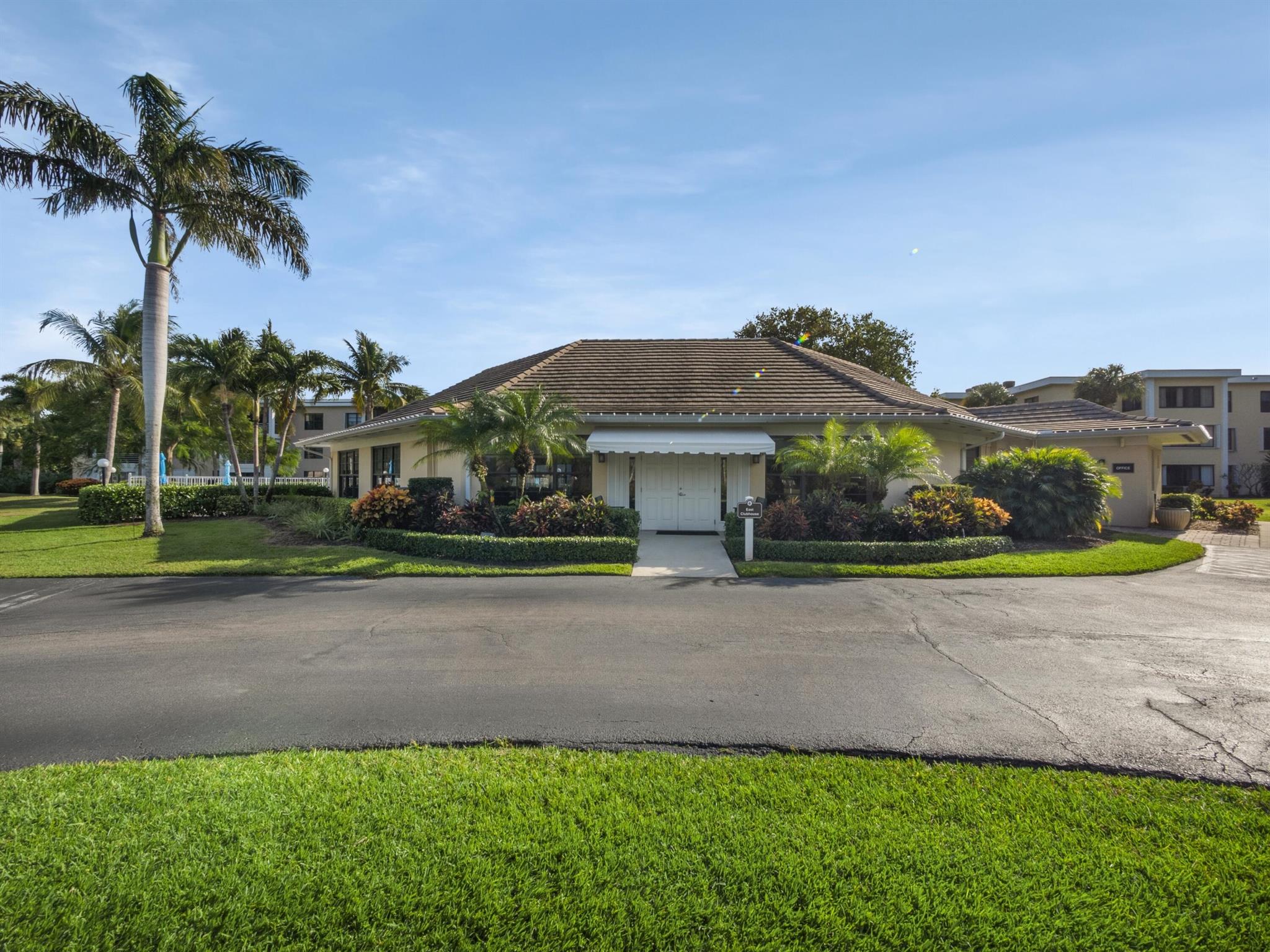 300 N Highway A1a 103e