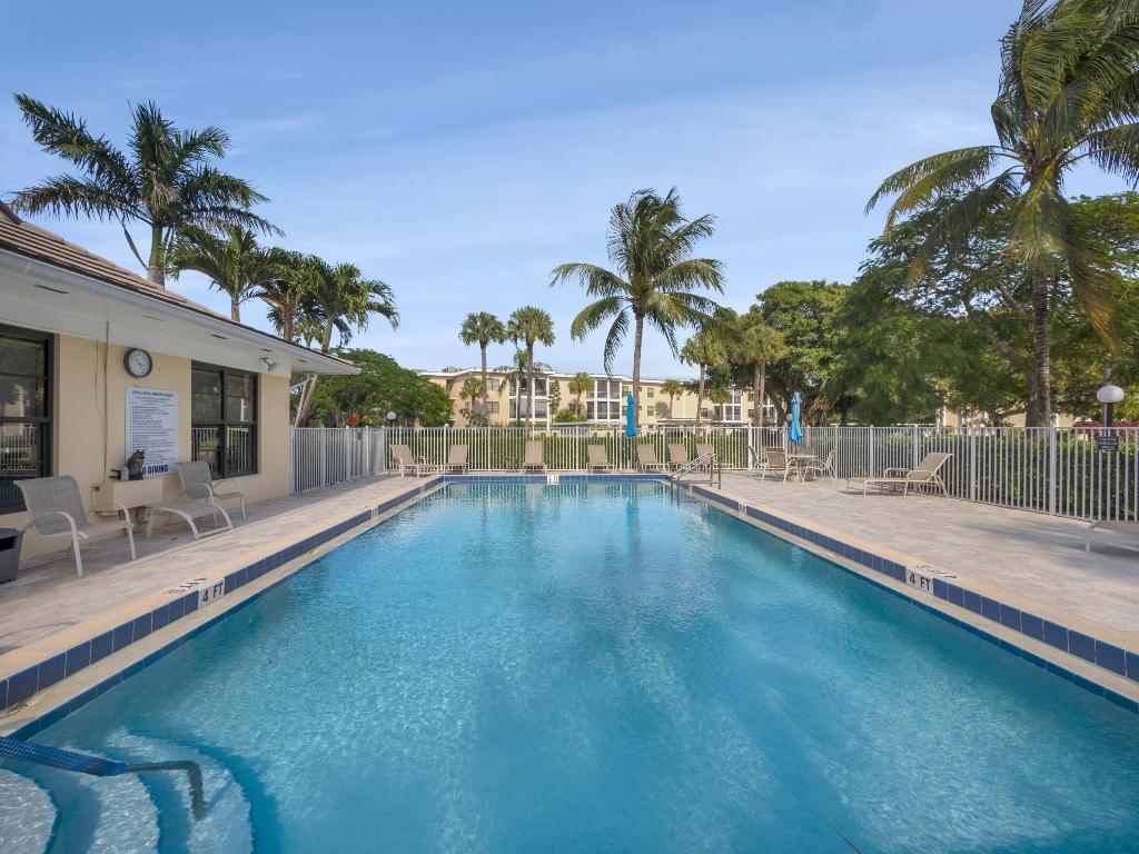 300 N Highway A1a 103e