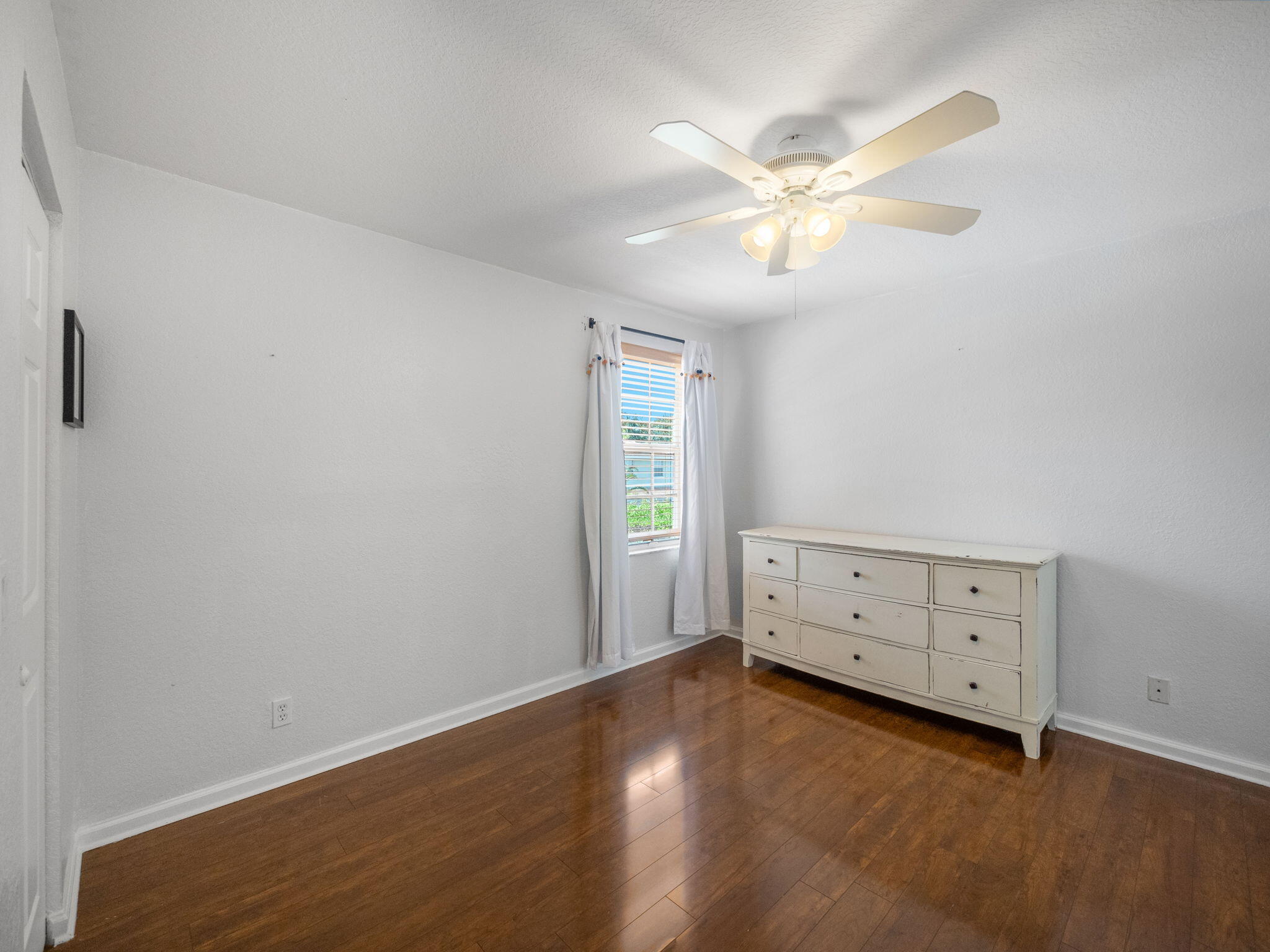 3290 Turtle Cove