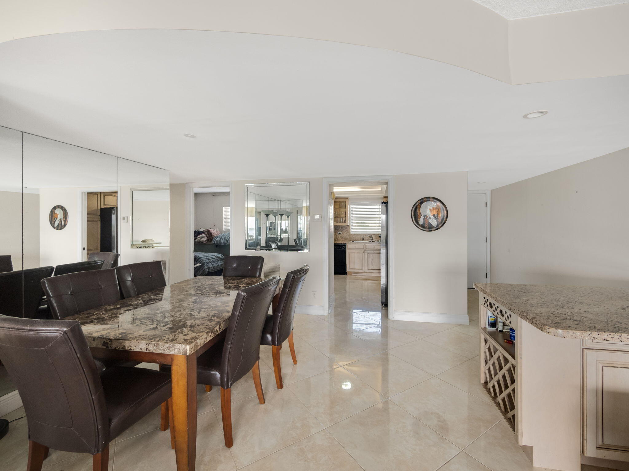 801 Lake Shore Drive 618