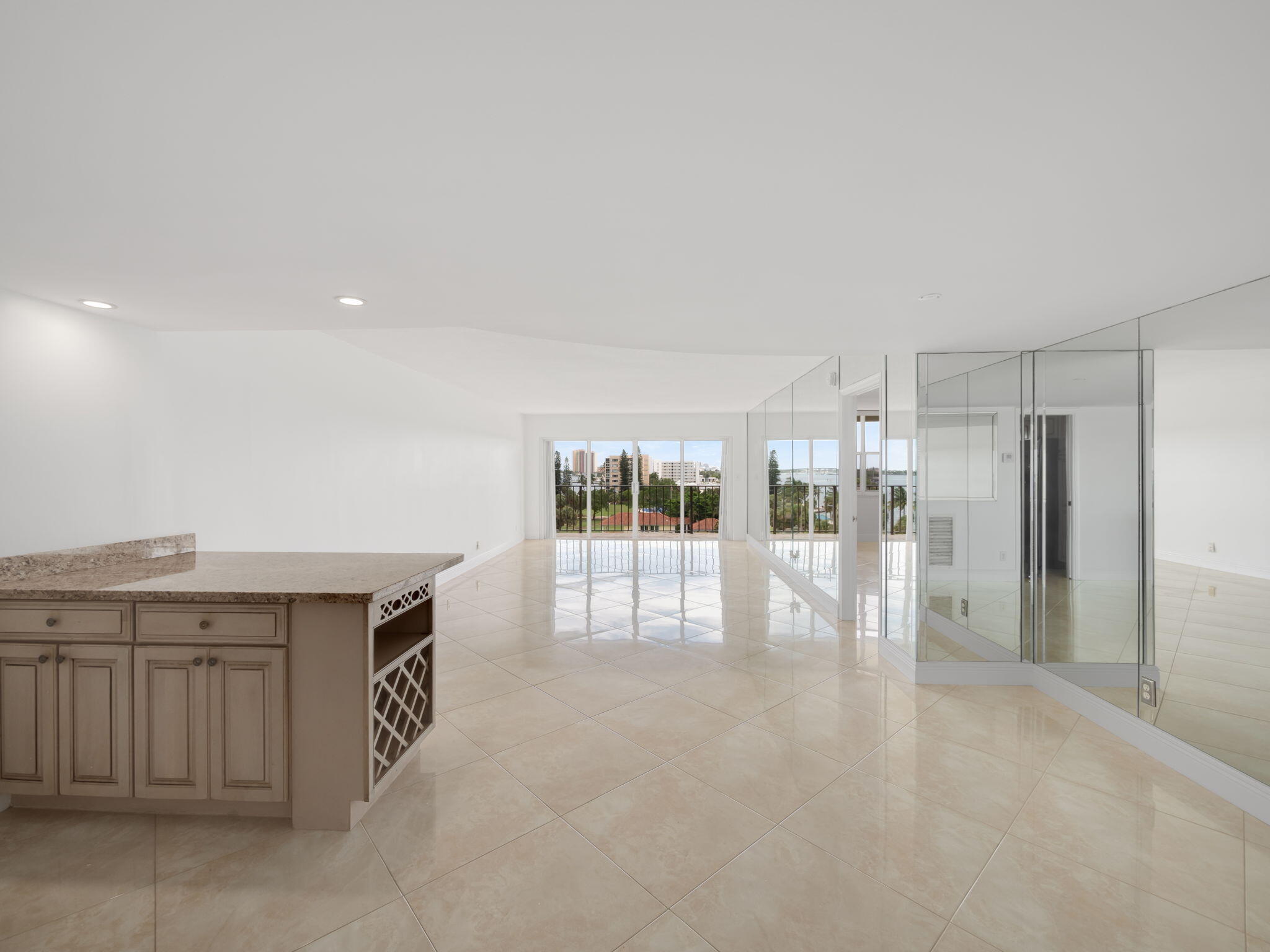 801 Lake Shore Drive 618