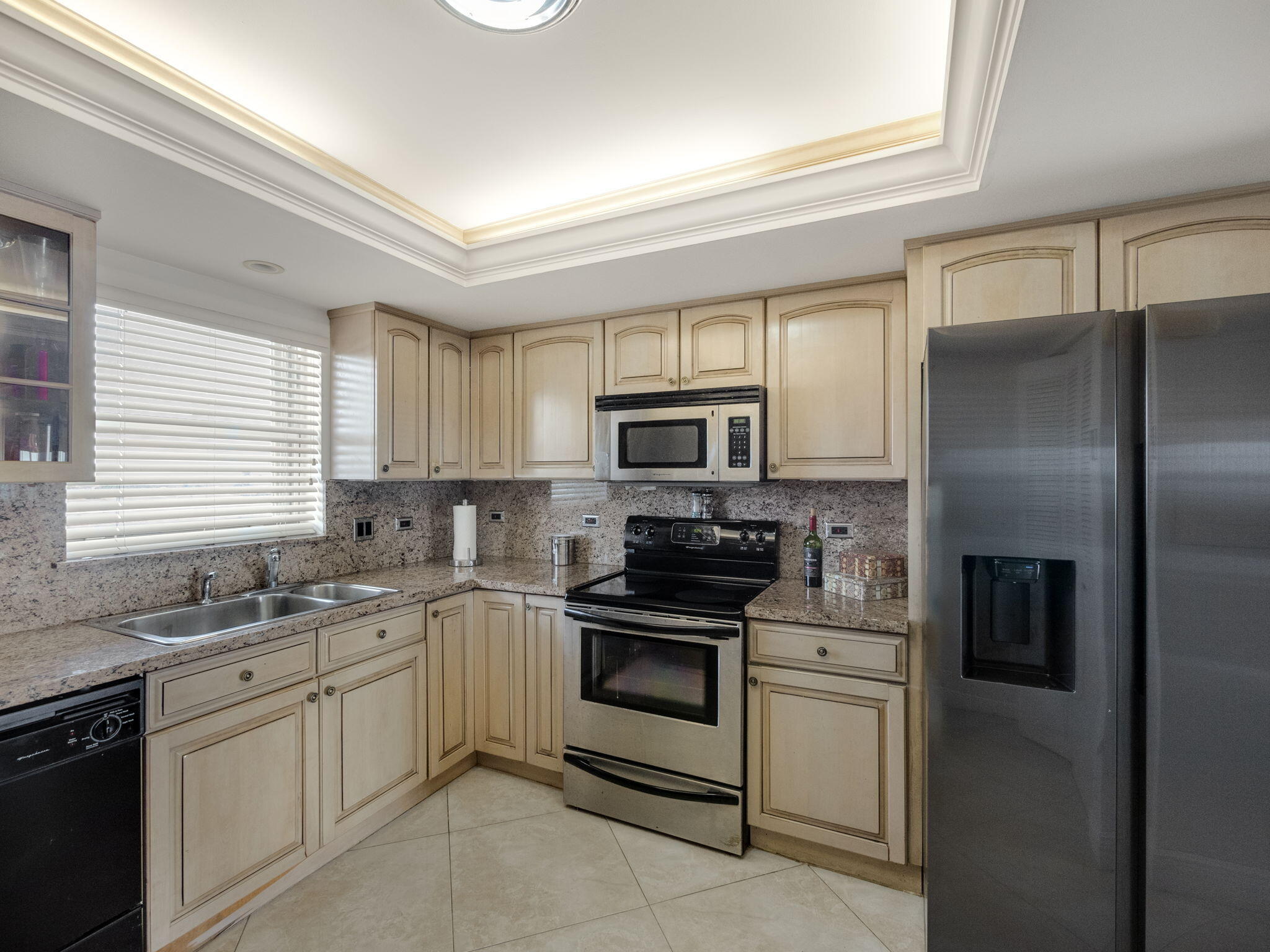 801 Lake Shore Drive 618