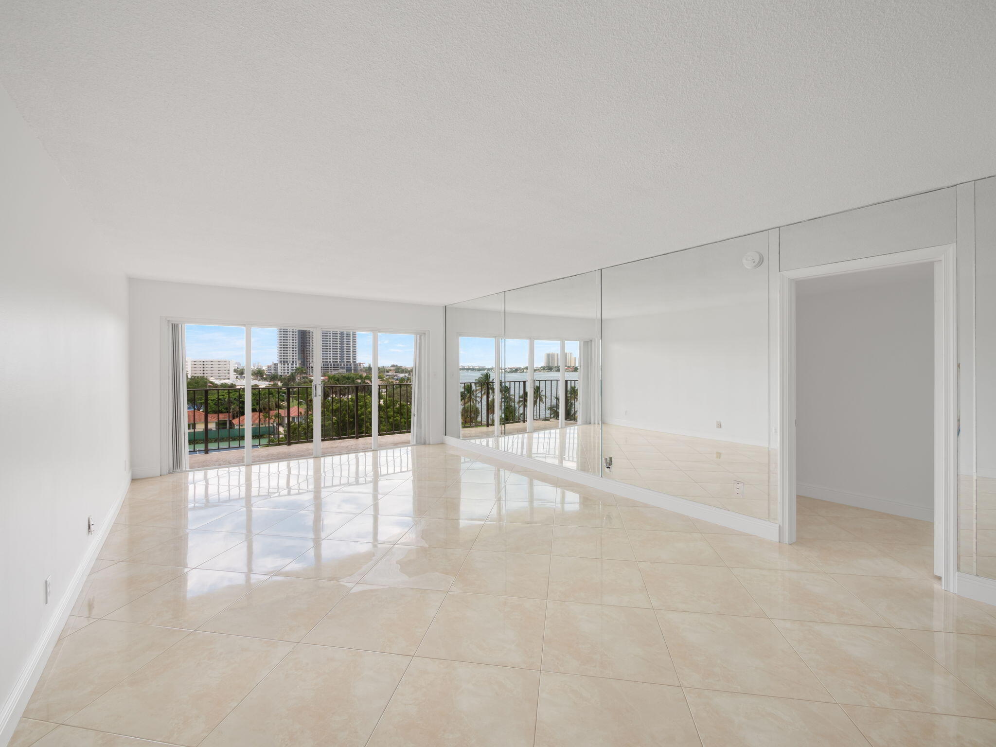 801 Lake Shore Drive 618