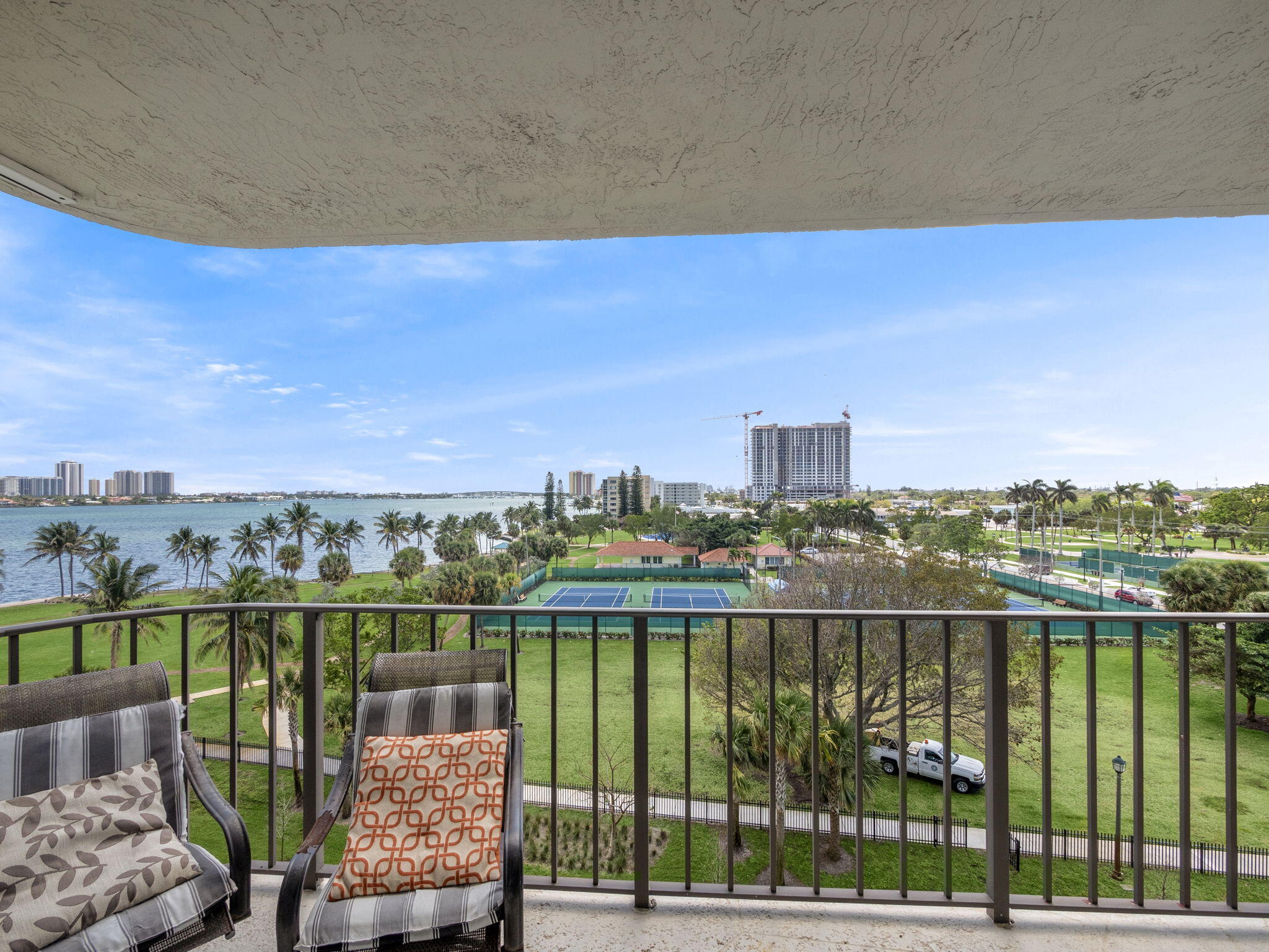 801 Lake Shore Drive 618