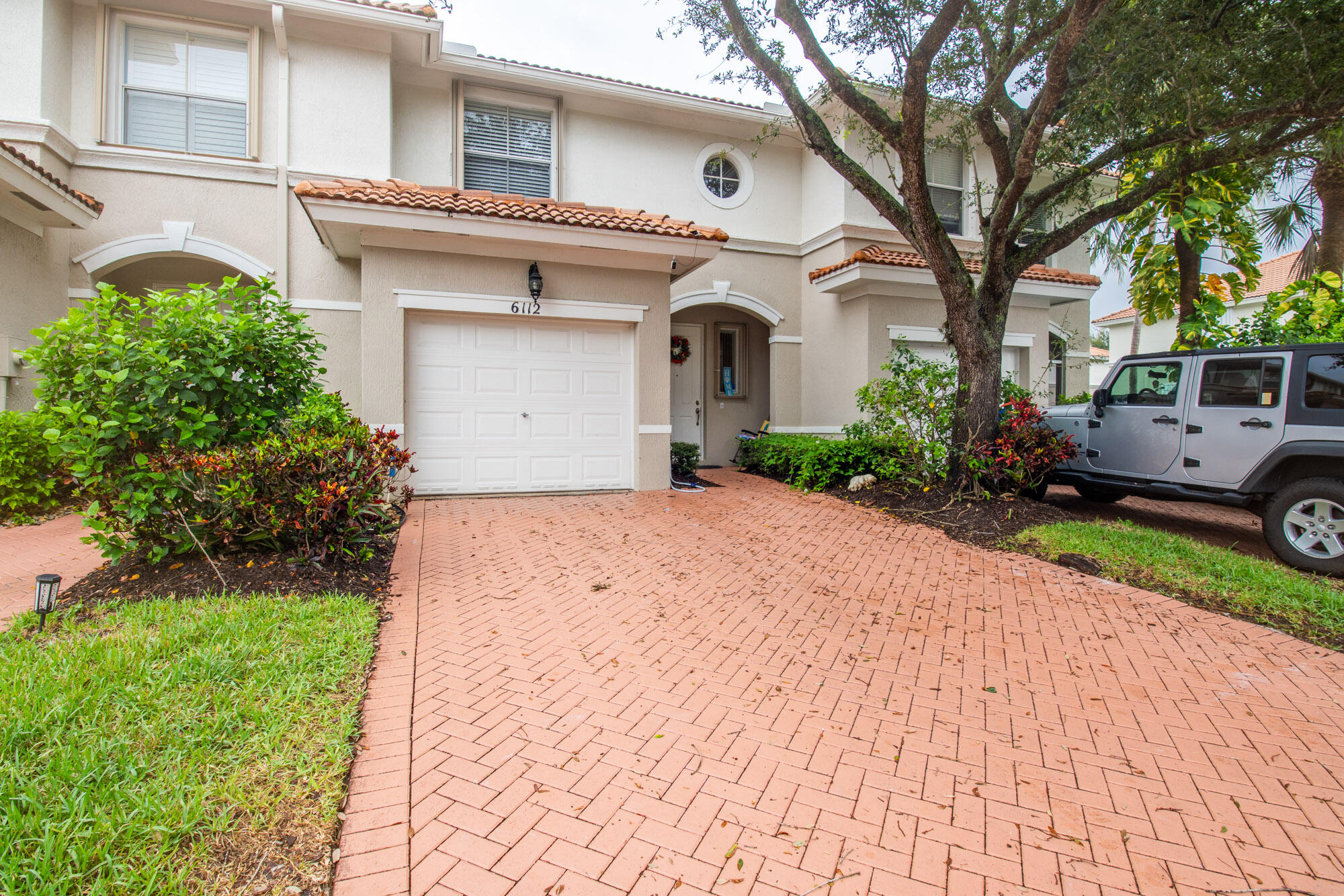 6112 Seminole Gardens Circle