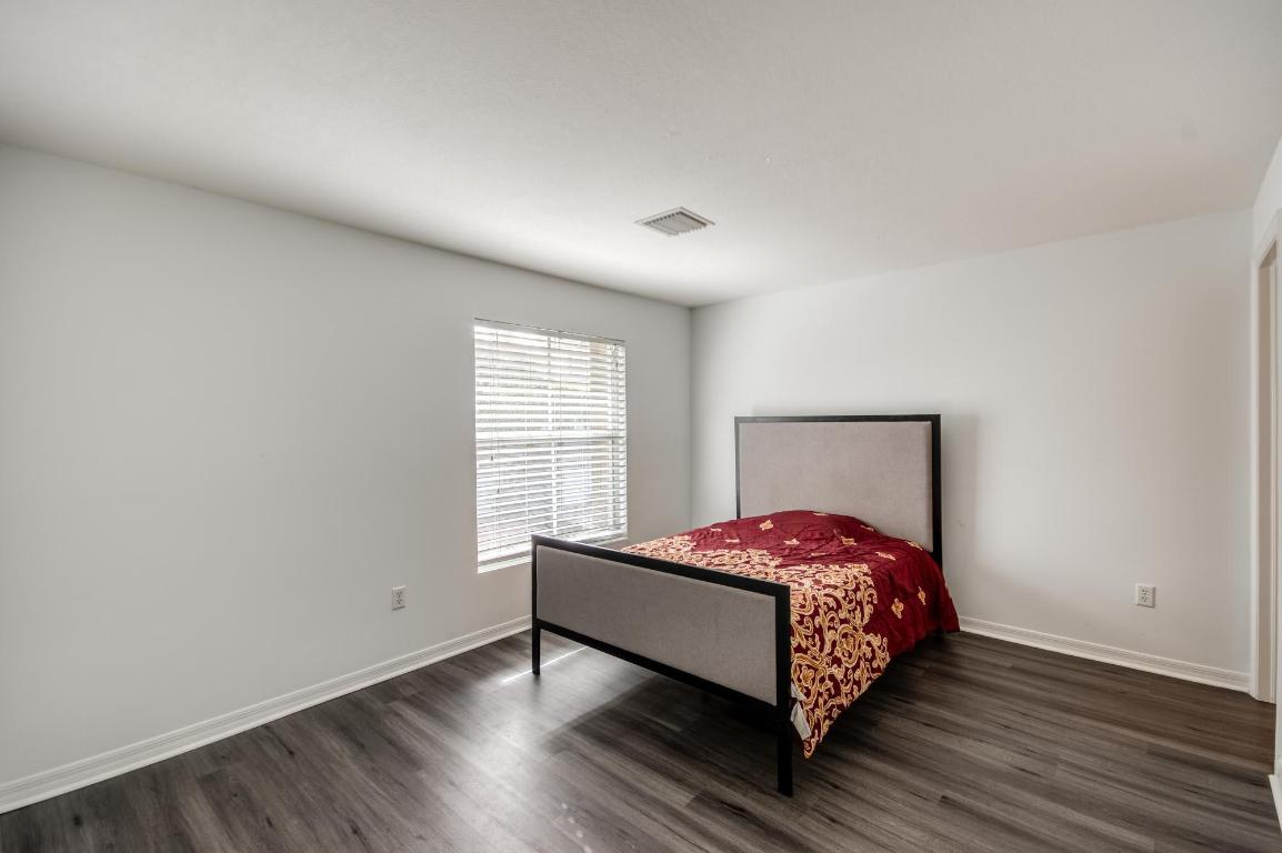 6112 Seminole Gardens Circle