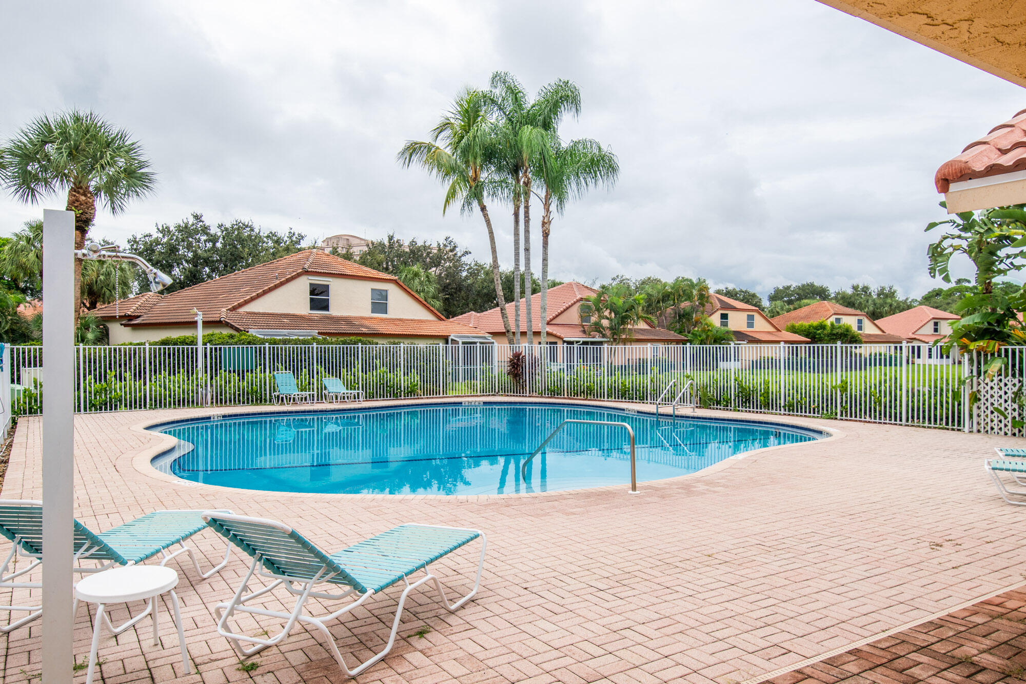 6112 Seminole Gardens Circle