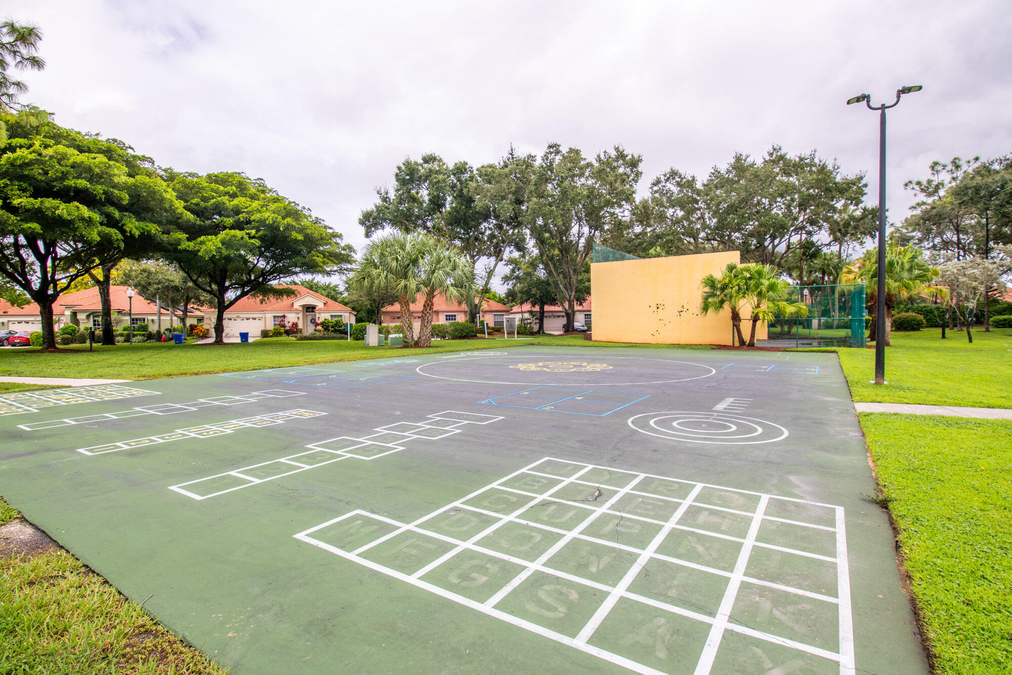 6112 Seminole Gardens Circle