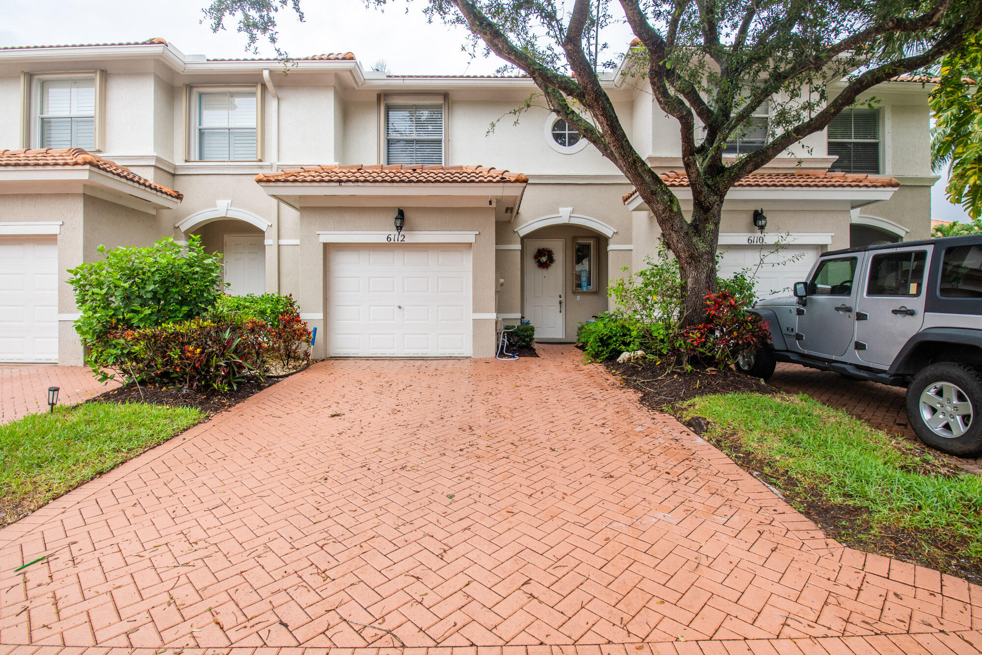 6112 Seminole Gardens Circle