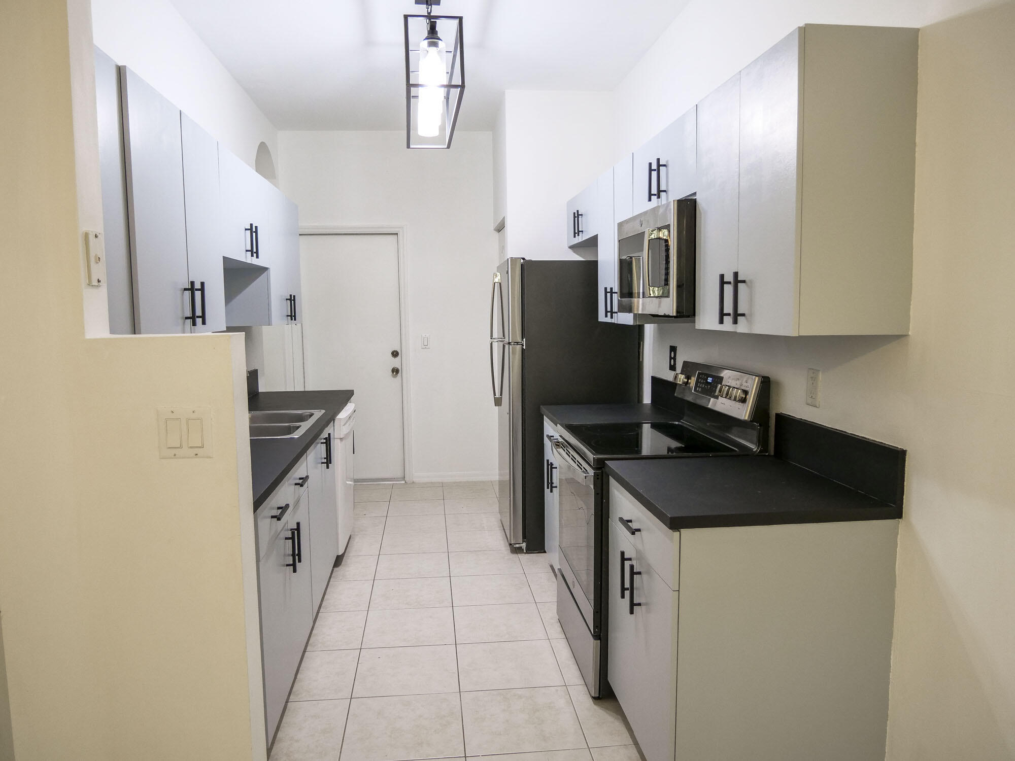 6112 Seminole Gardens Circle