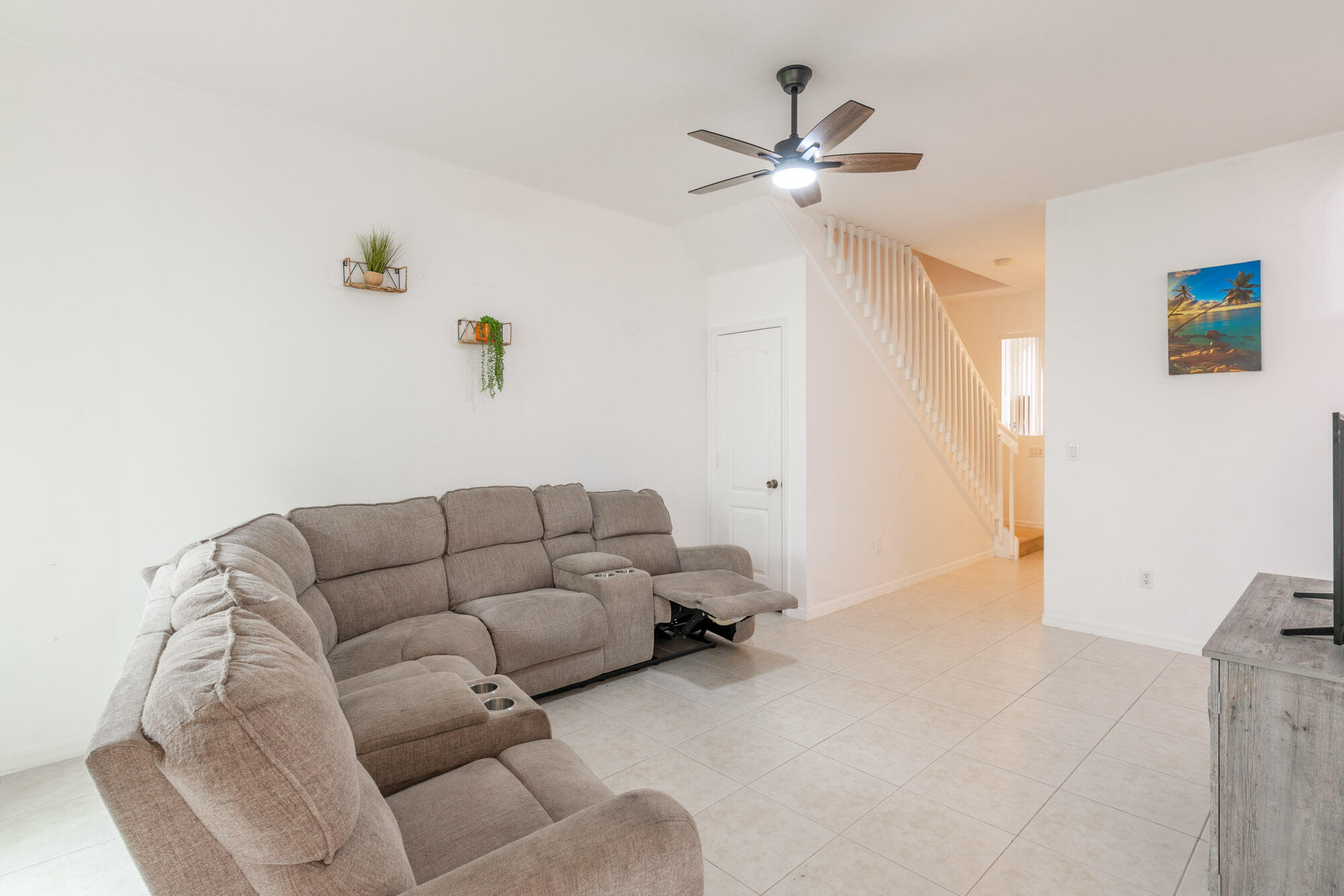 6112 Seminole Gardens Circle