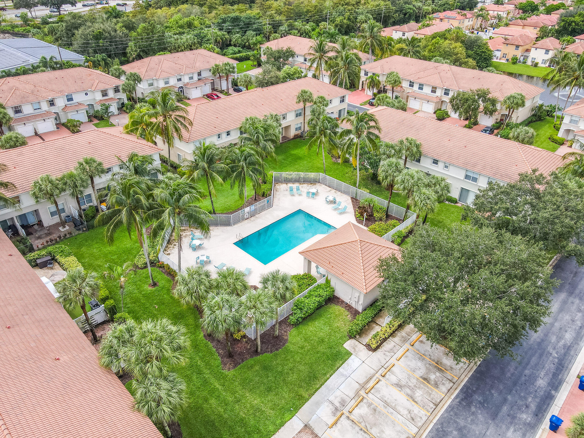 6112 Seminole Gardens Circle