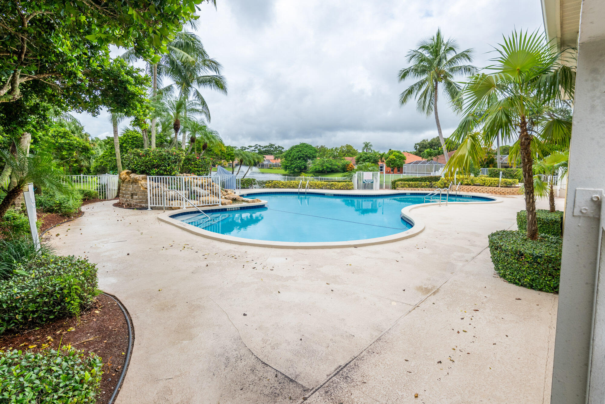 6112 Seminole Gardens Circle