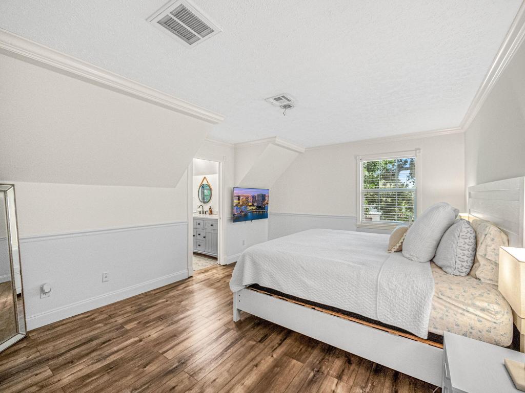 865 SW Magnolia Bluff Drive