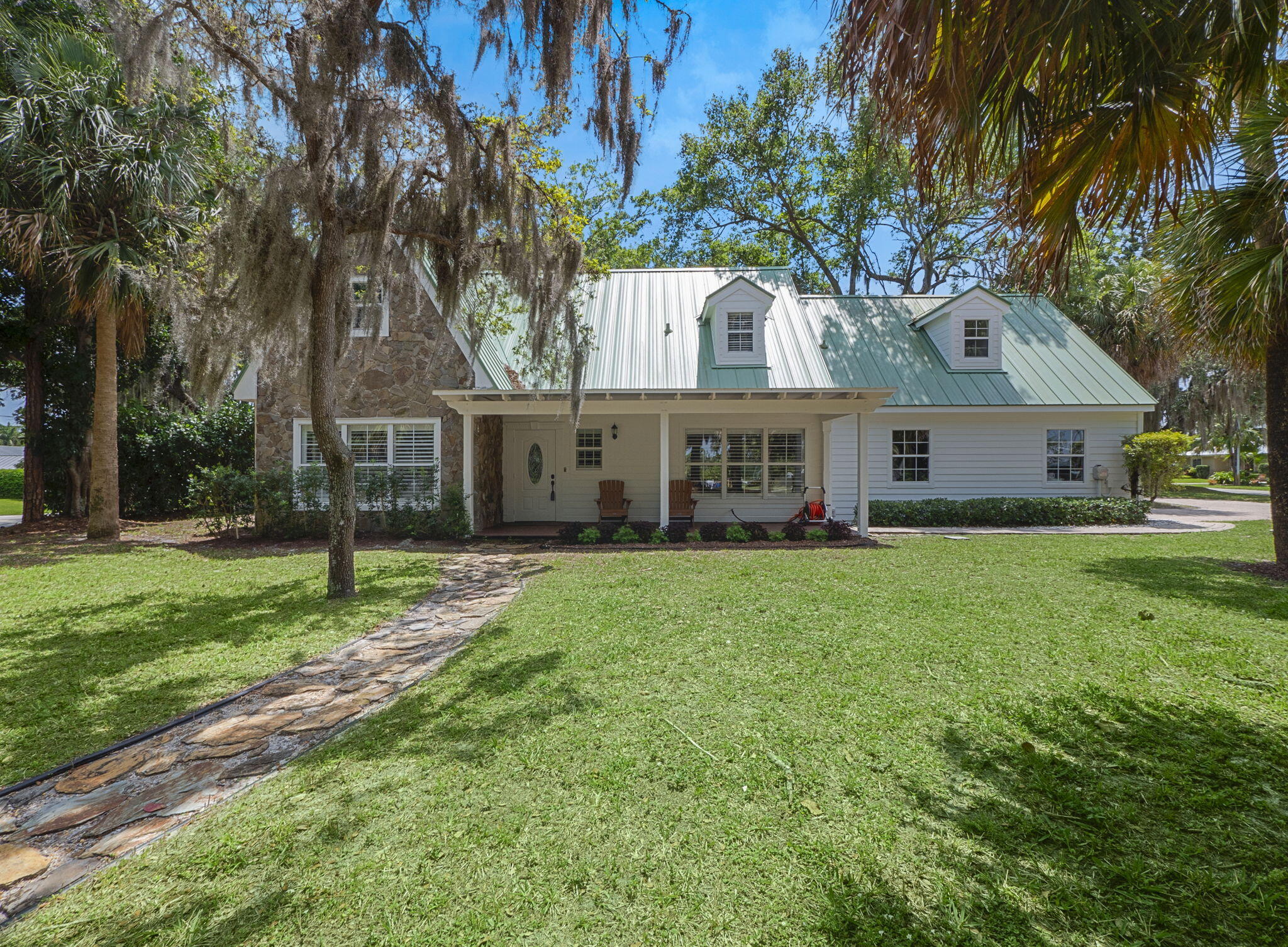 865 SW Magnolia Bluff Drive