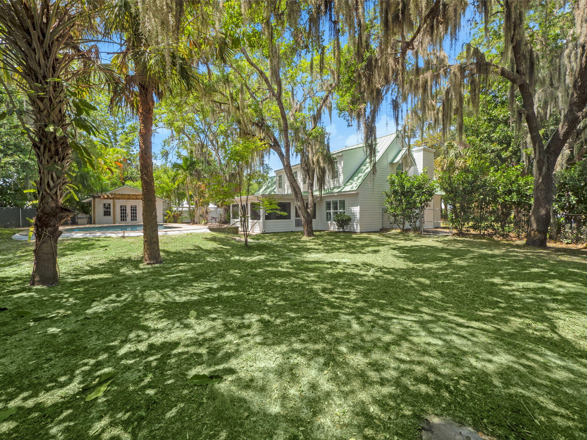 865 SW Magnolia Bluff Drive