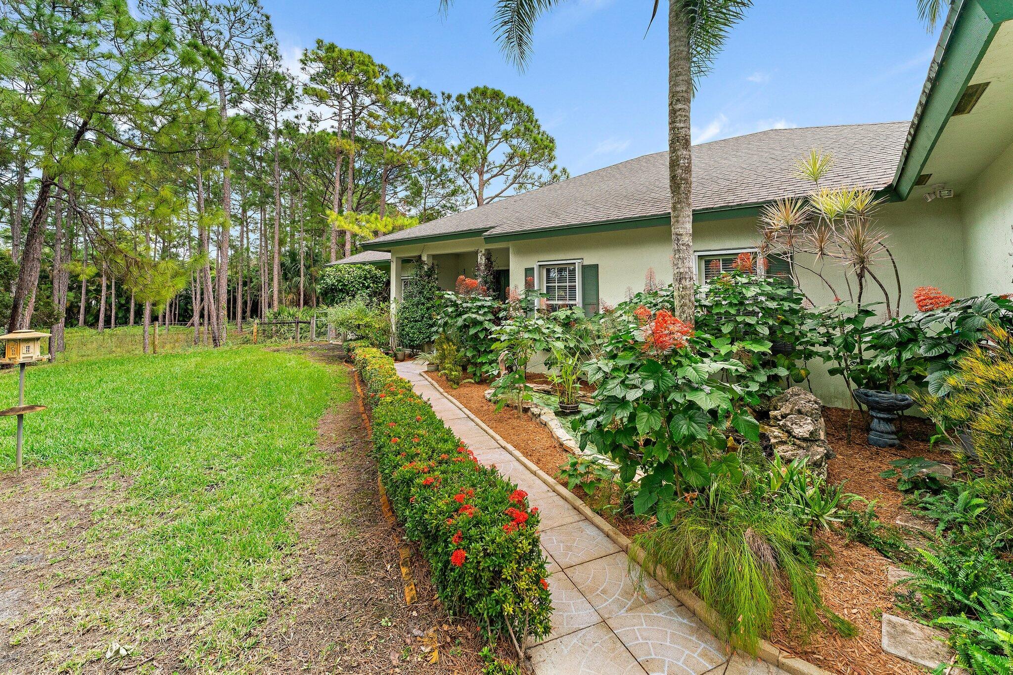 15784 Alexander Run