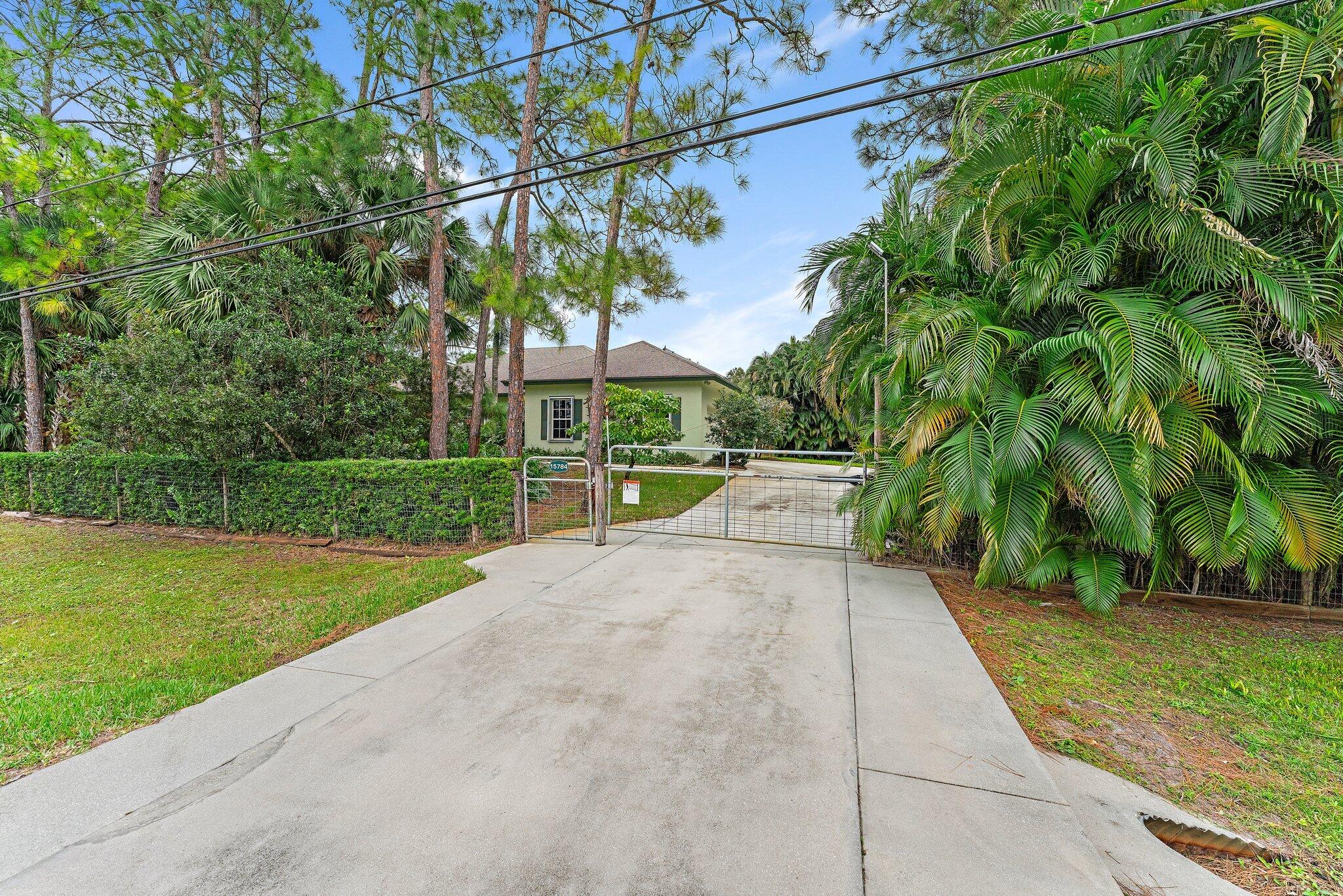 15784 Alexander Run