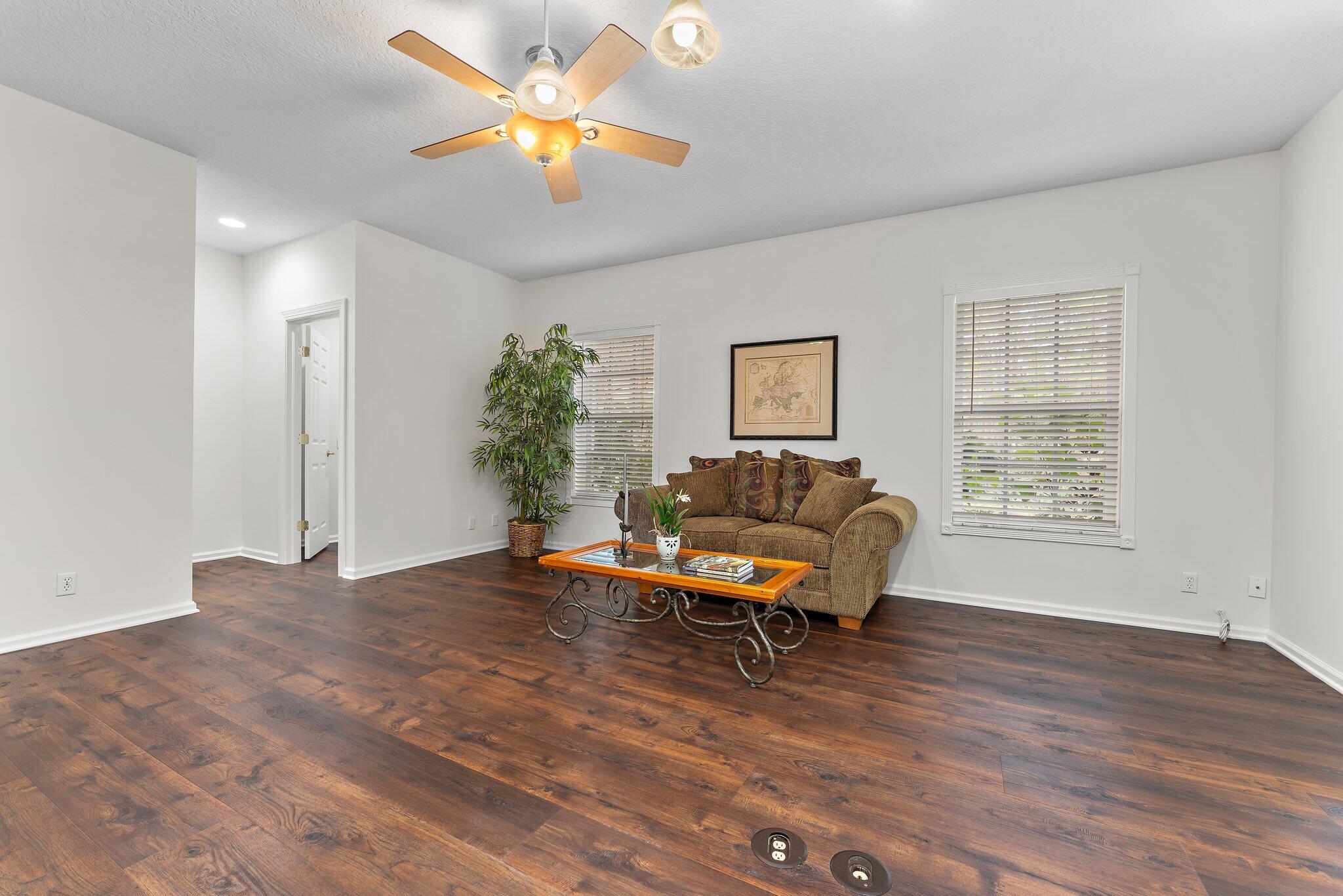 15784 Alexander Run