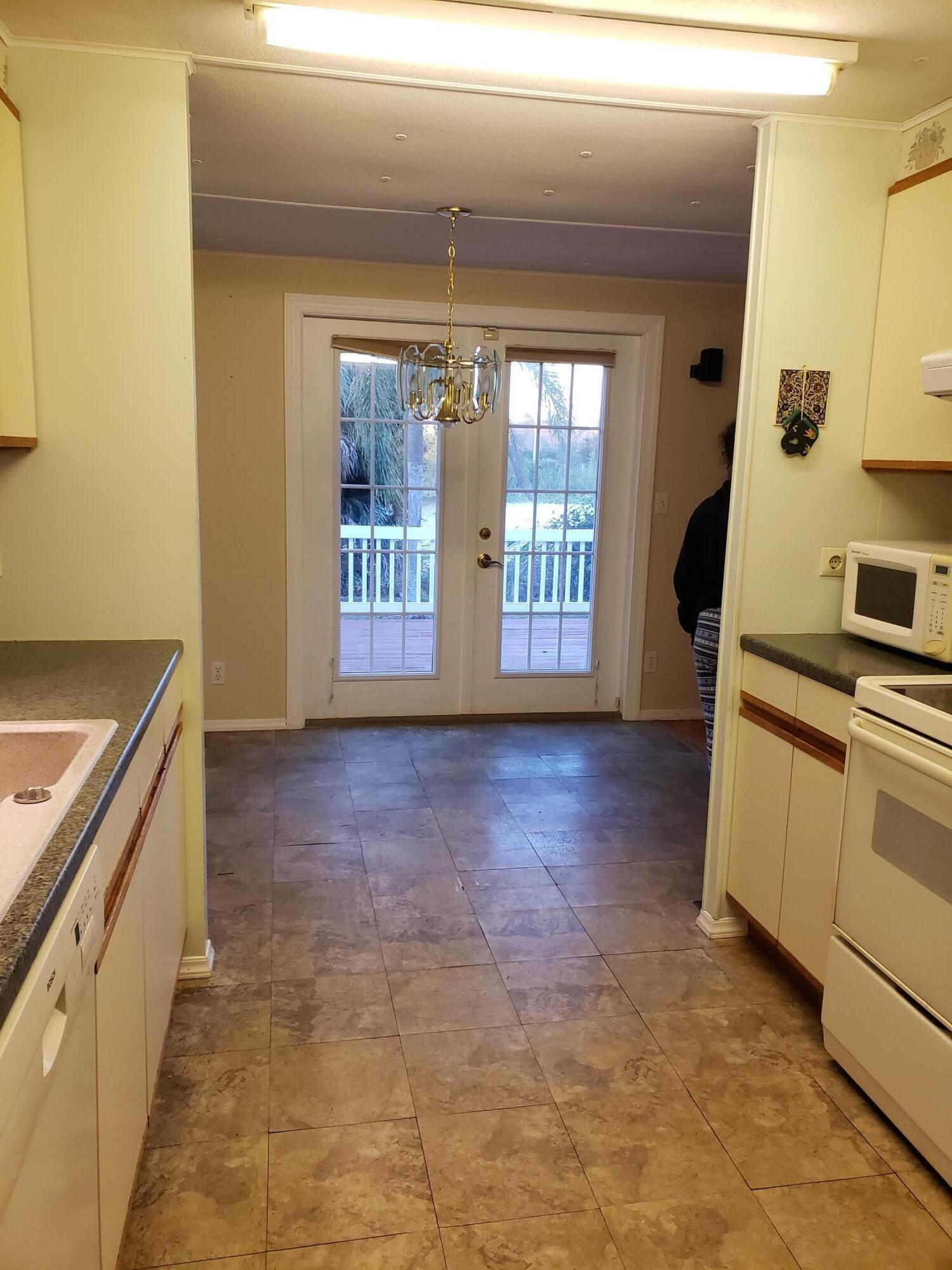 4063 Community Drive