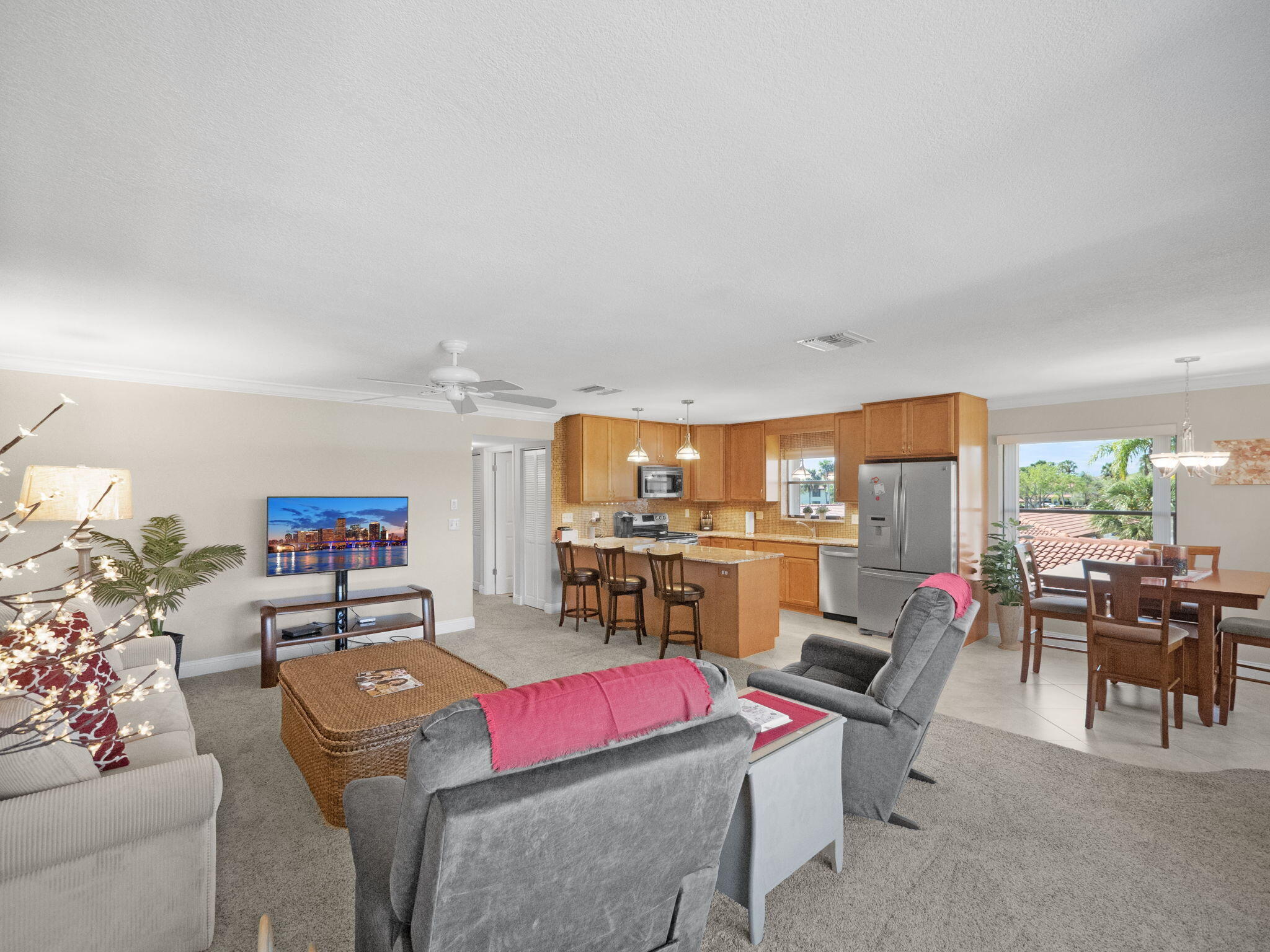 300 SW South River Drive 201